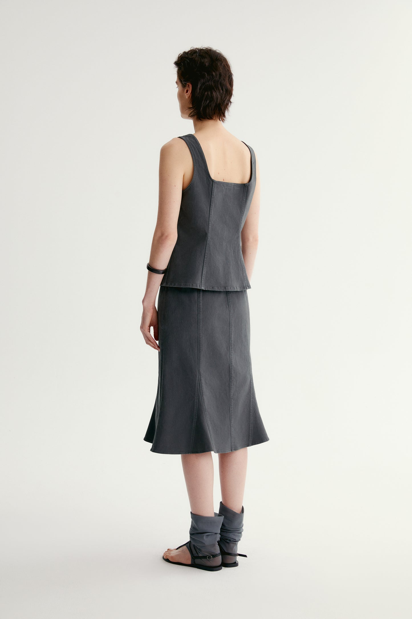 #color_dark gray