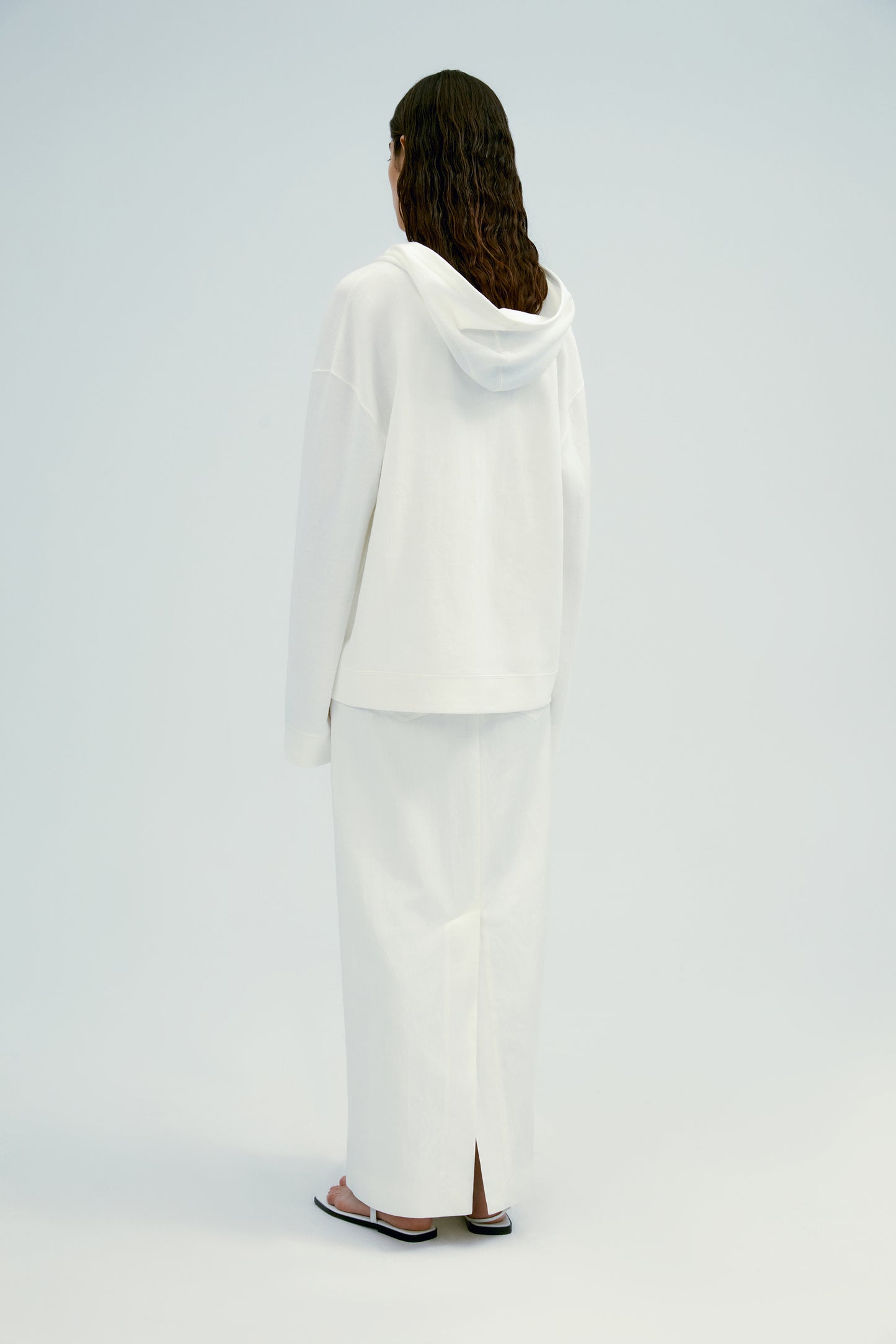 #color_off white