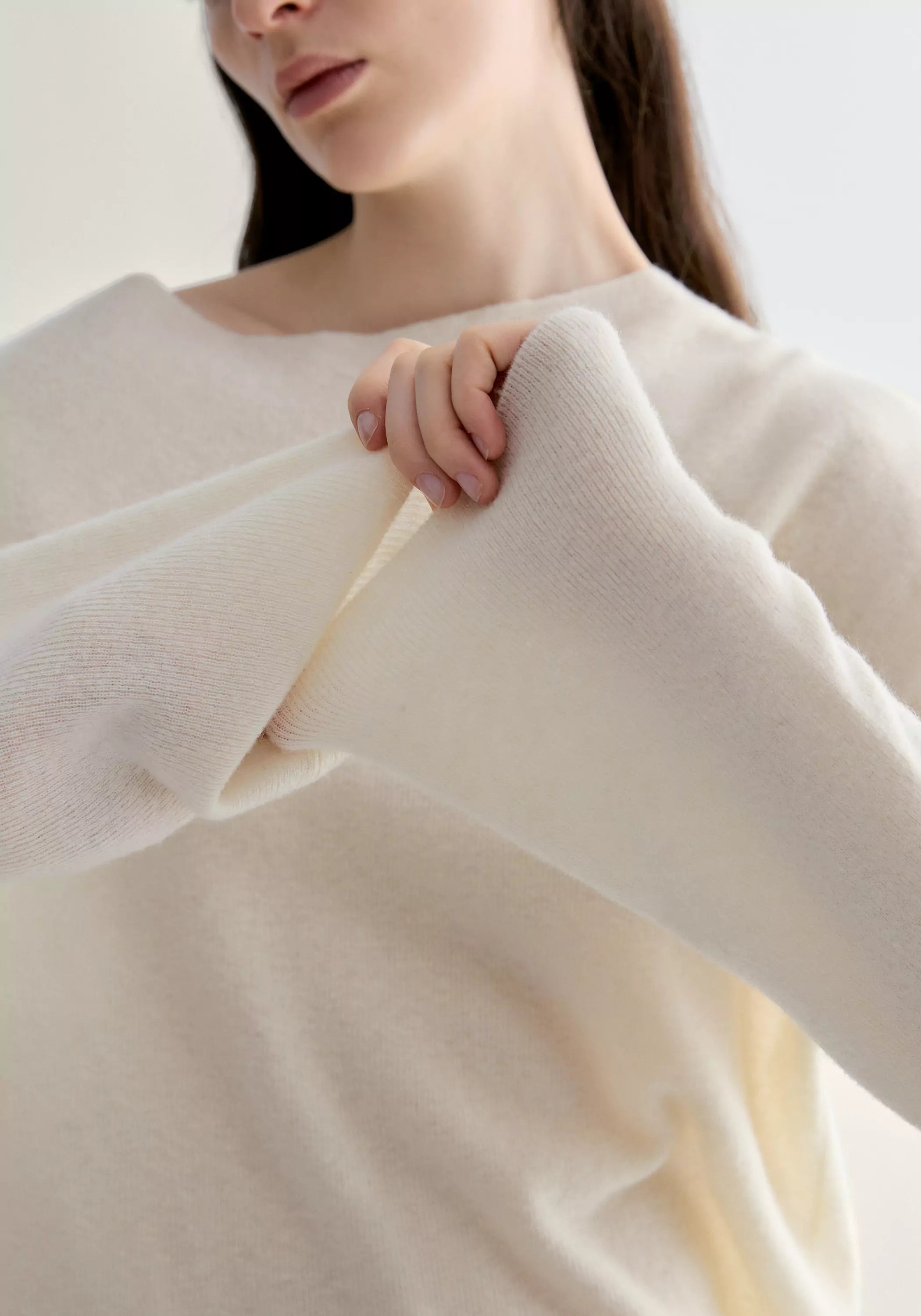 #color_off white