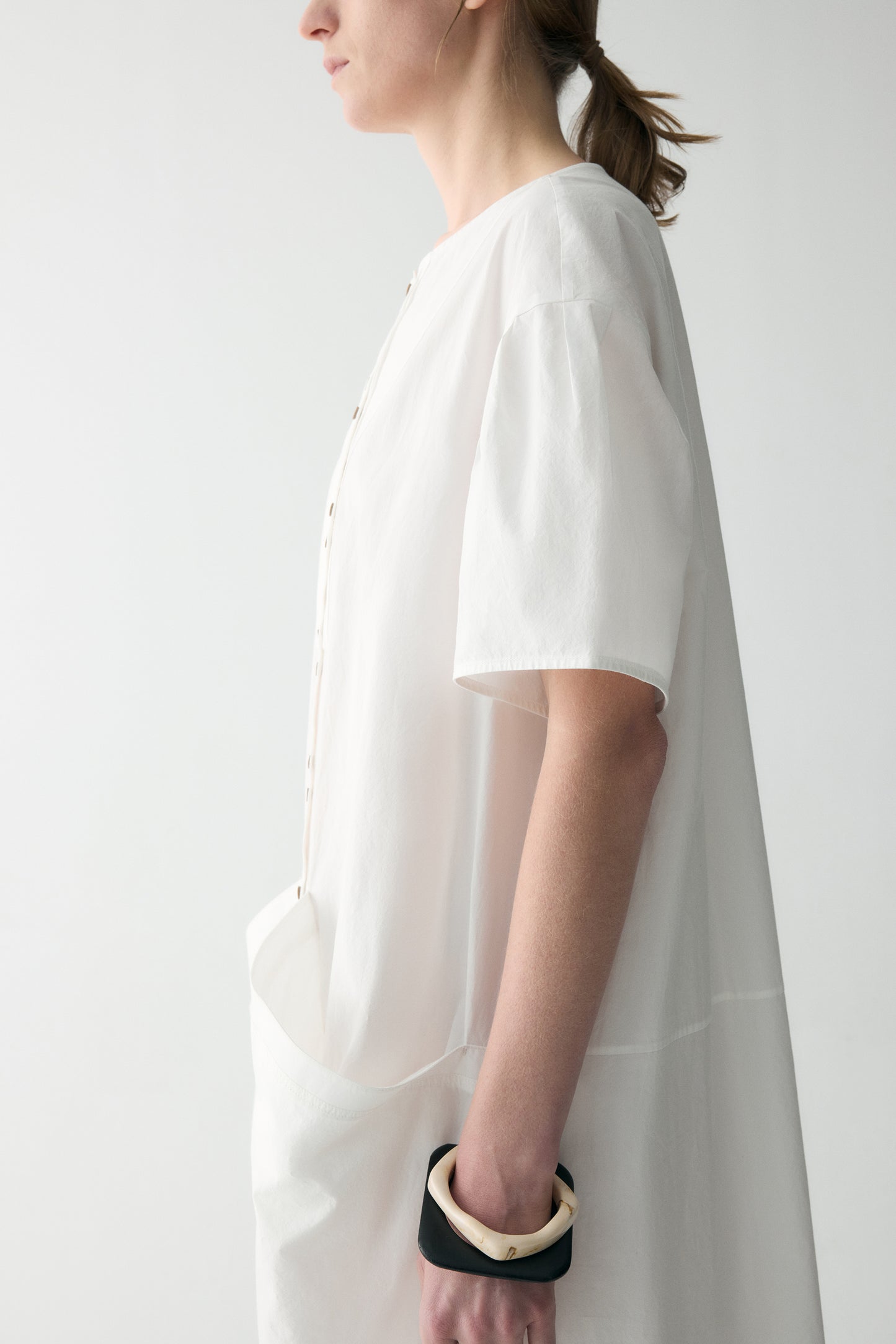 #color_off white