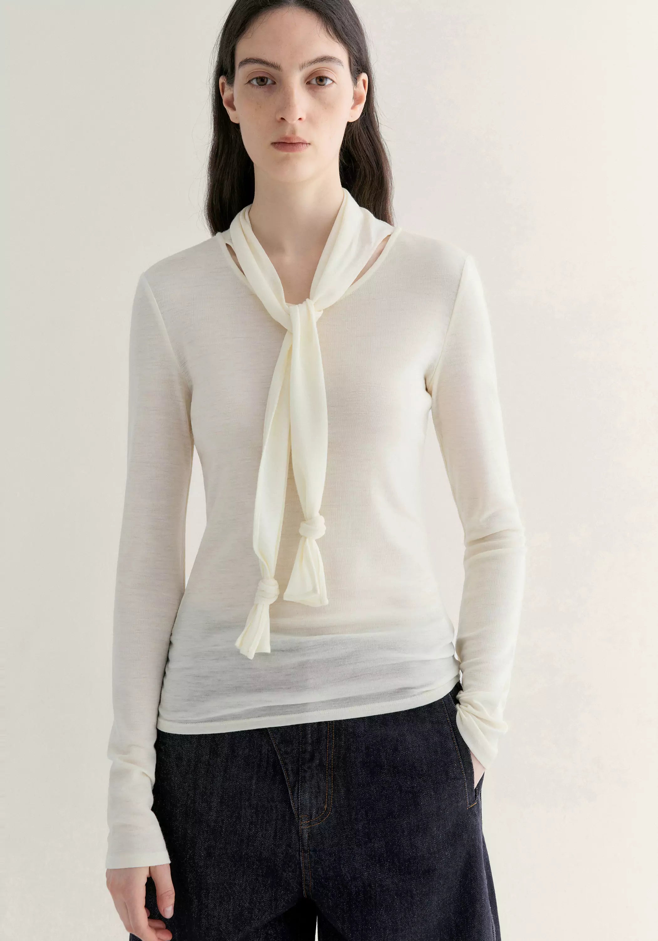 #color_off white