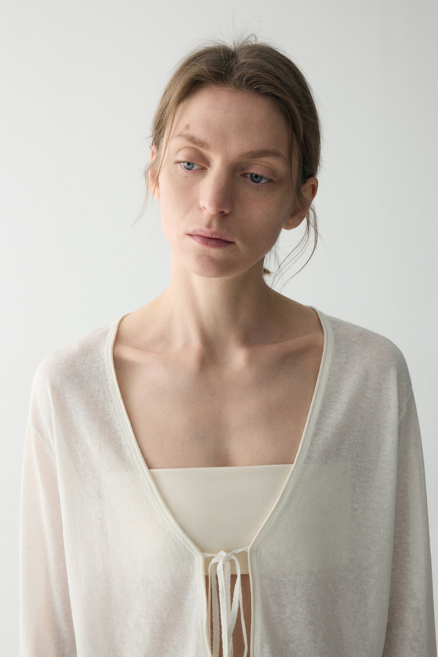 #color_off white