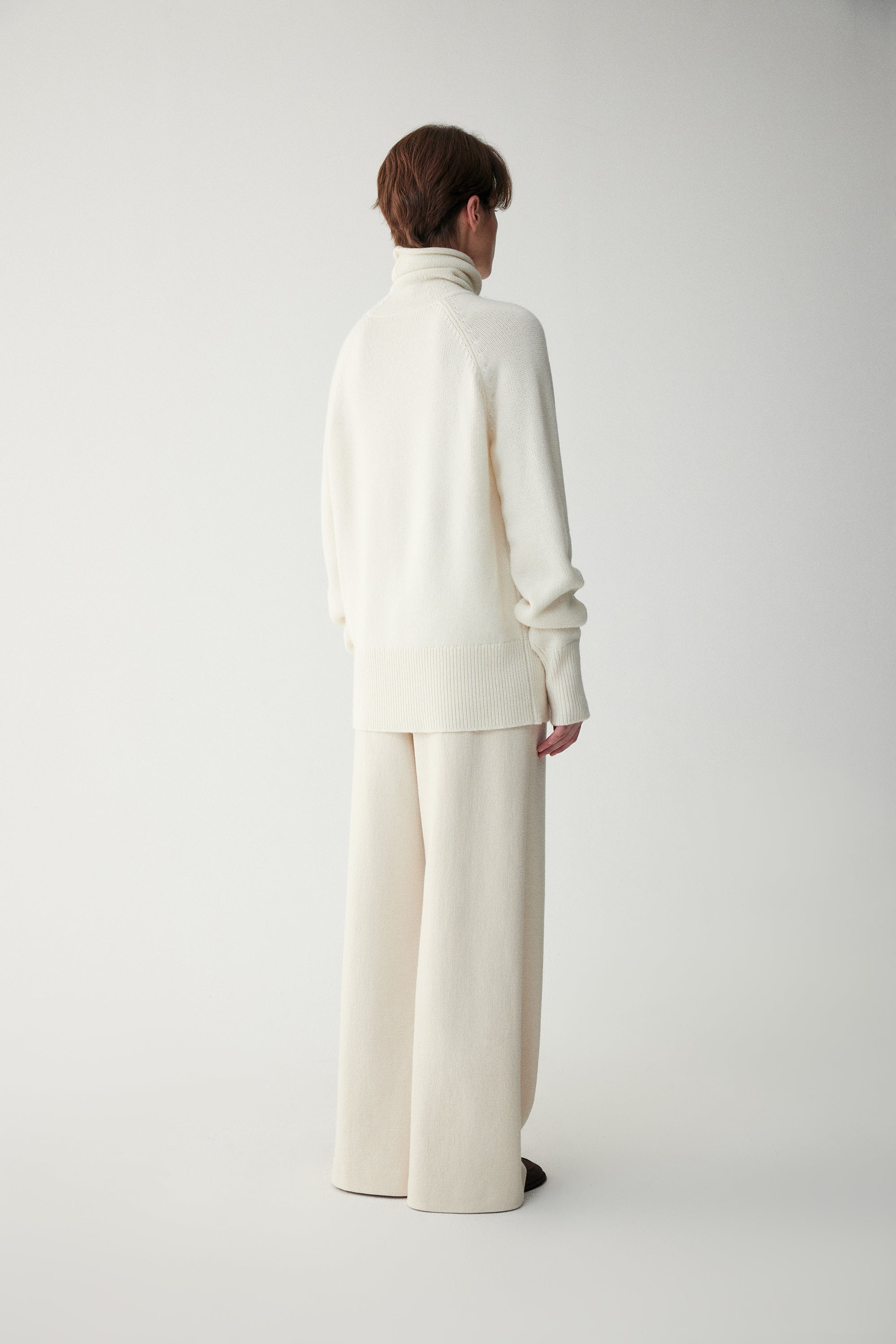 #color_off white