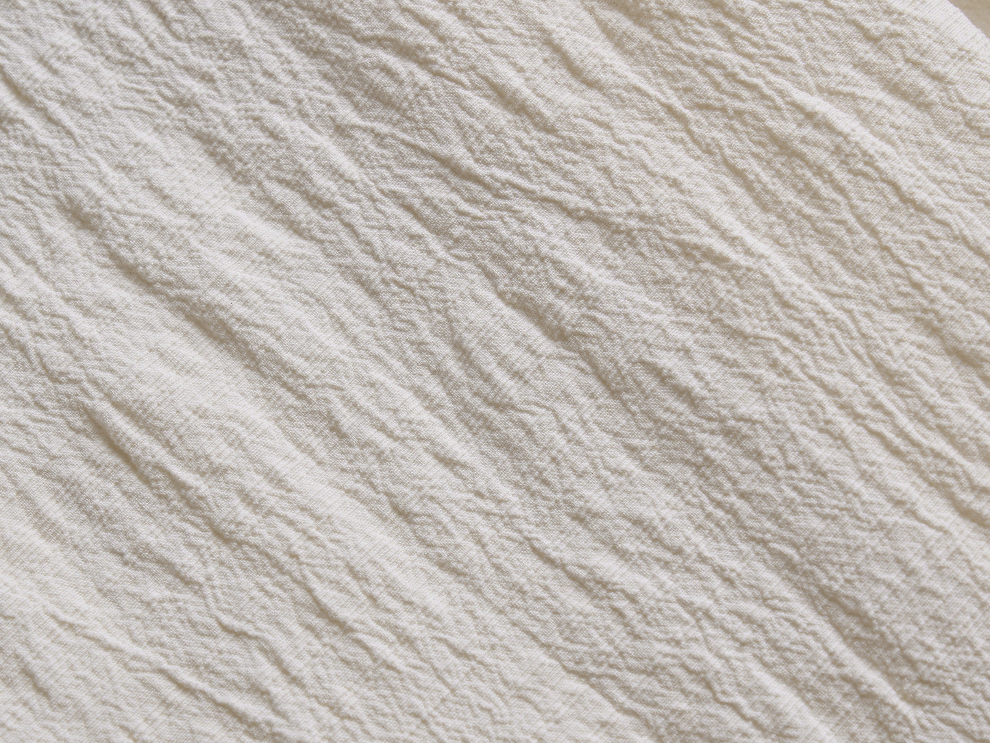 #color_cream white