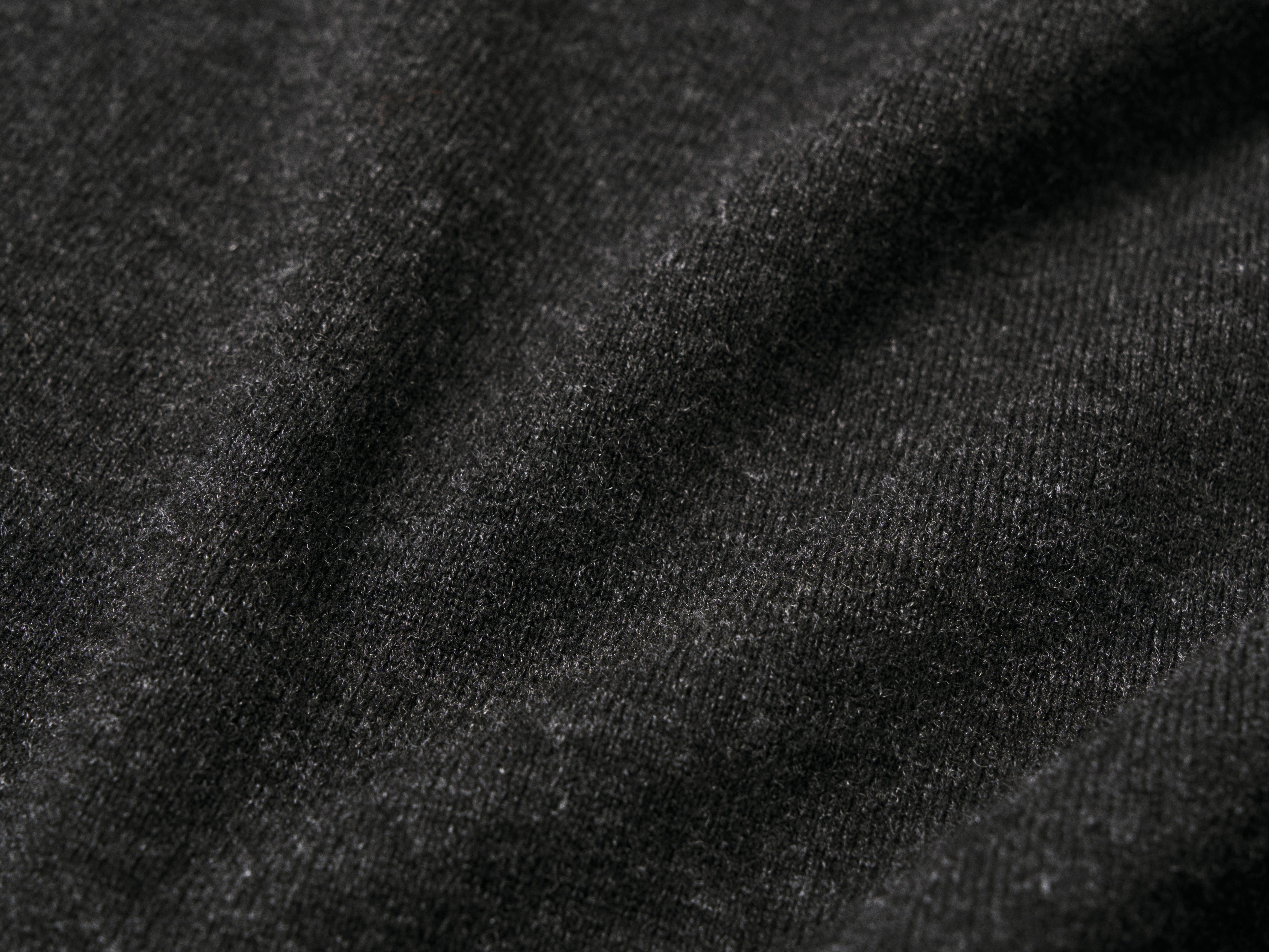 #color_black ash
