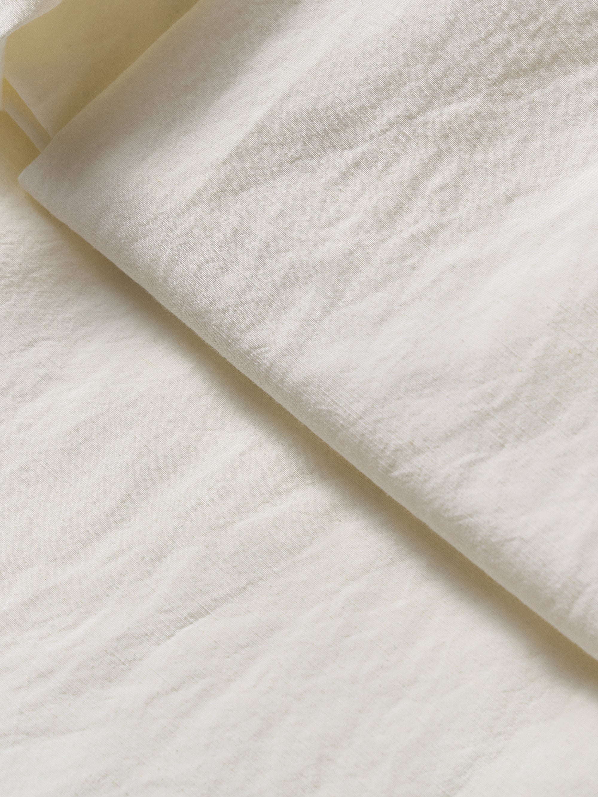 #color_cream white
