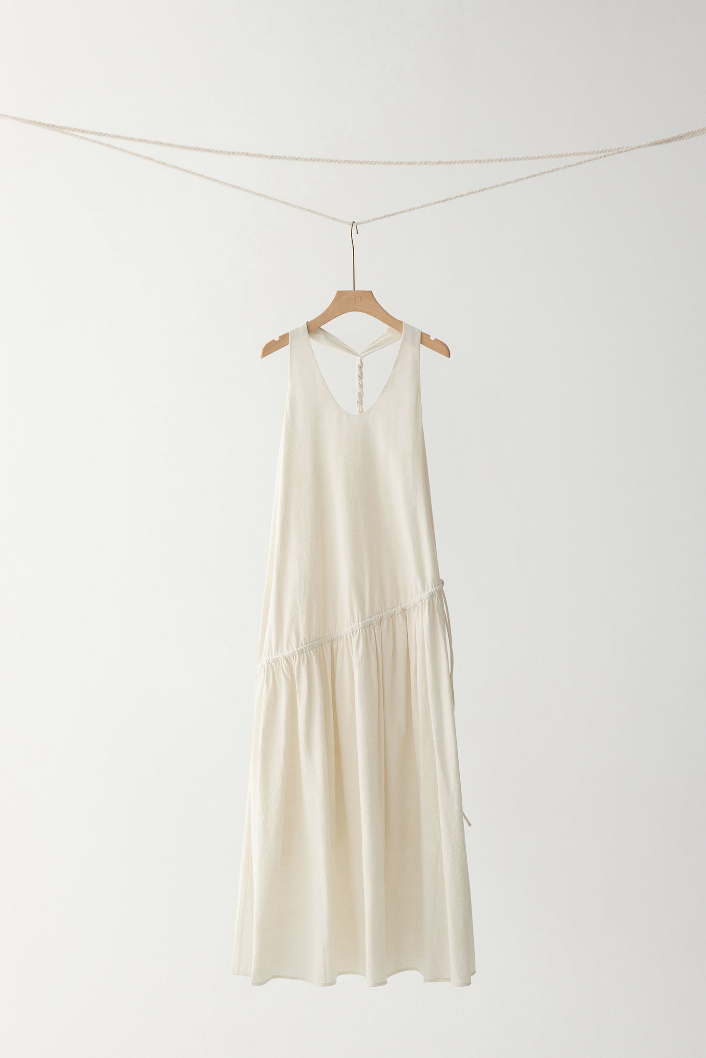 #color_off white
