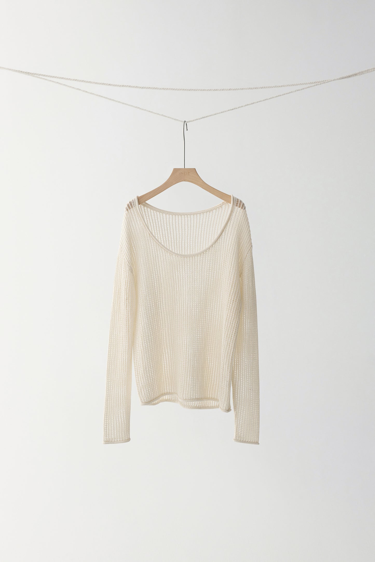 #color_cream white