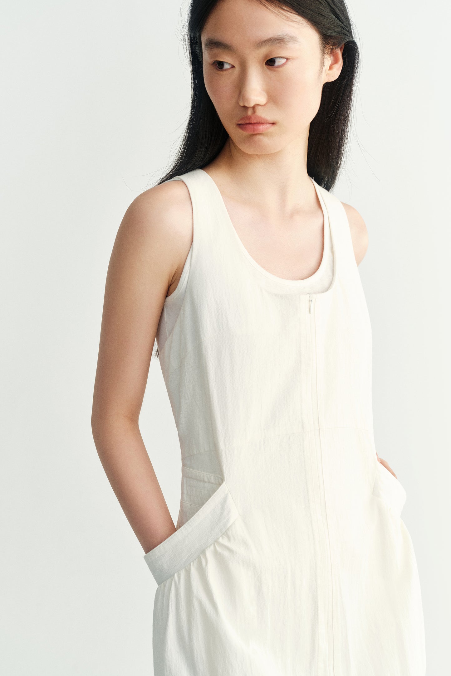 #color_off white