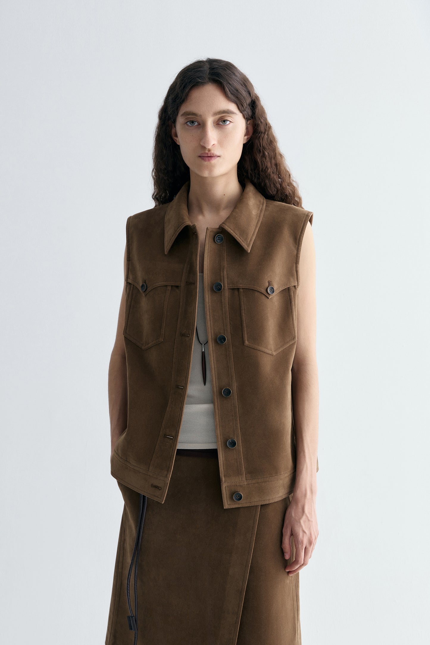 Loose-fit Pocketed Vest