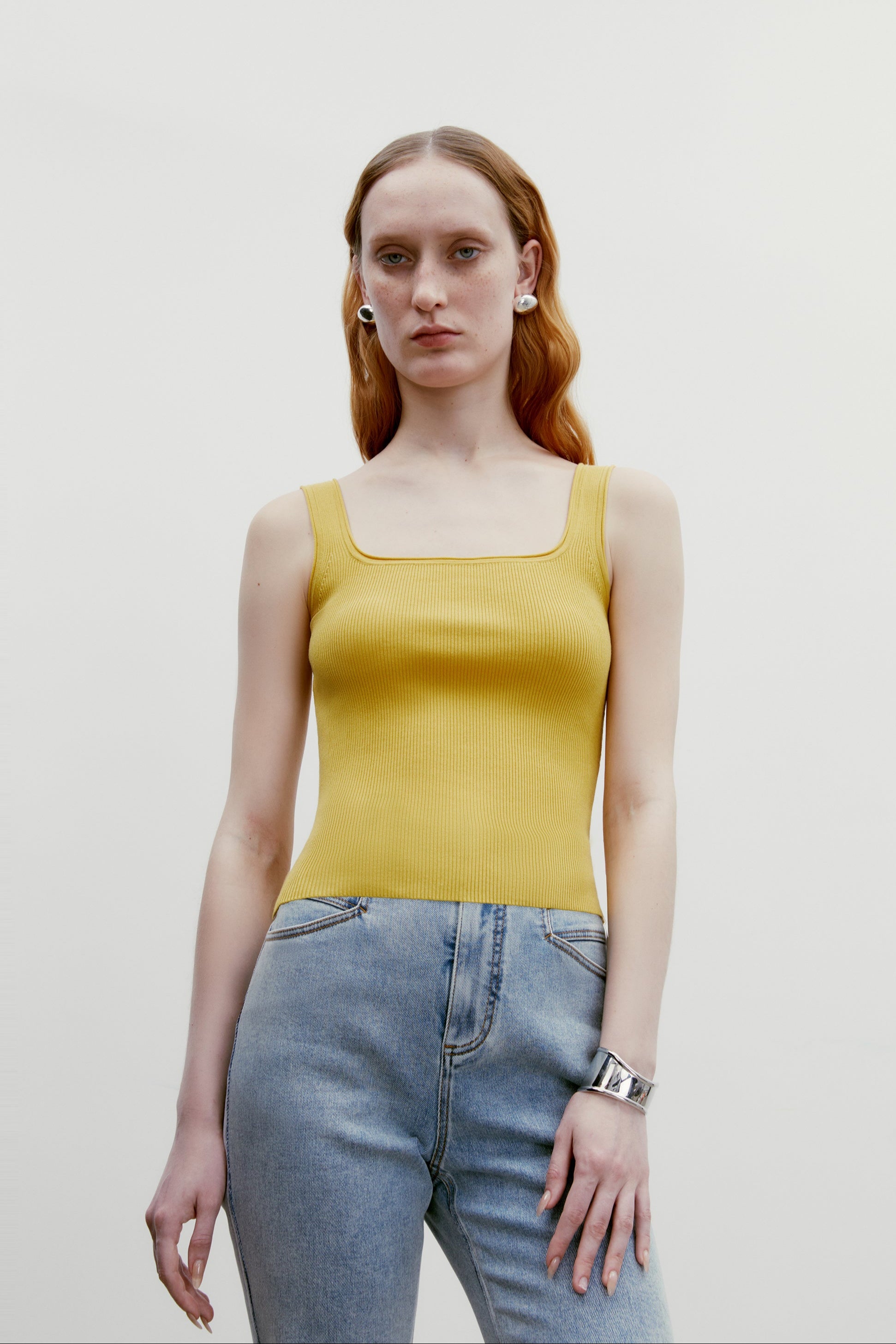 #color_bright yellow