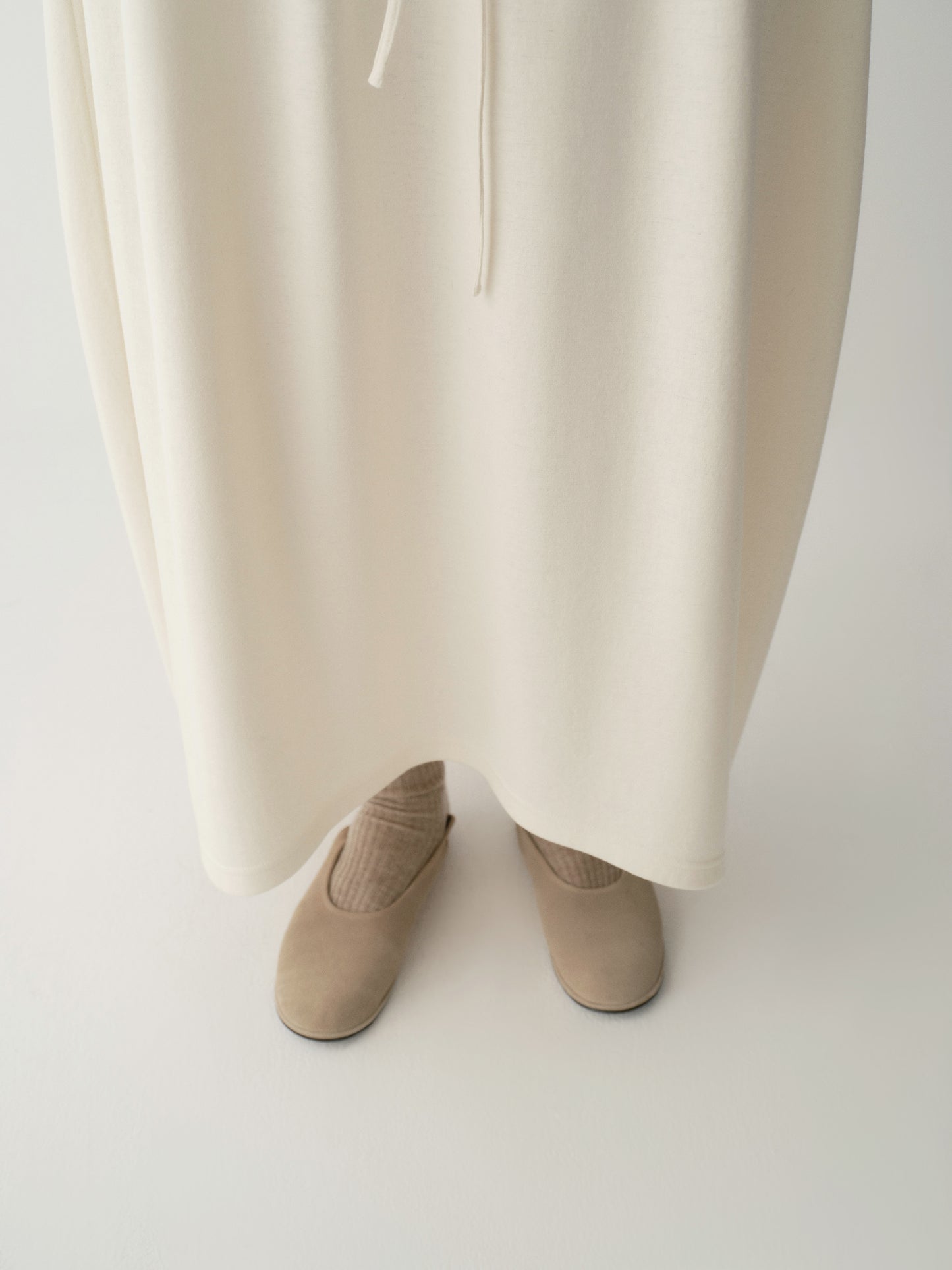 #color_cream white