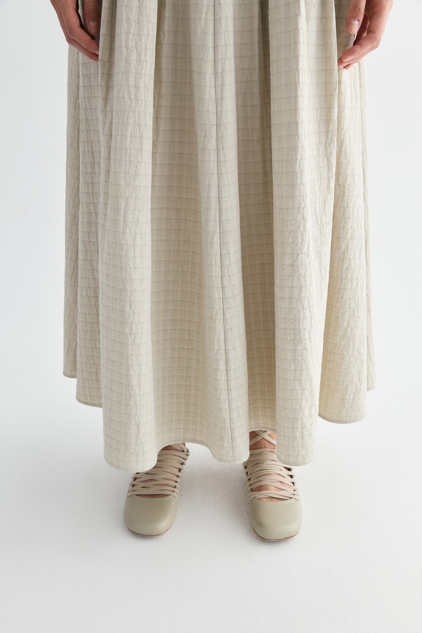#color_off white