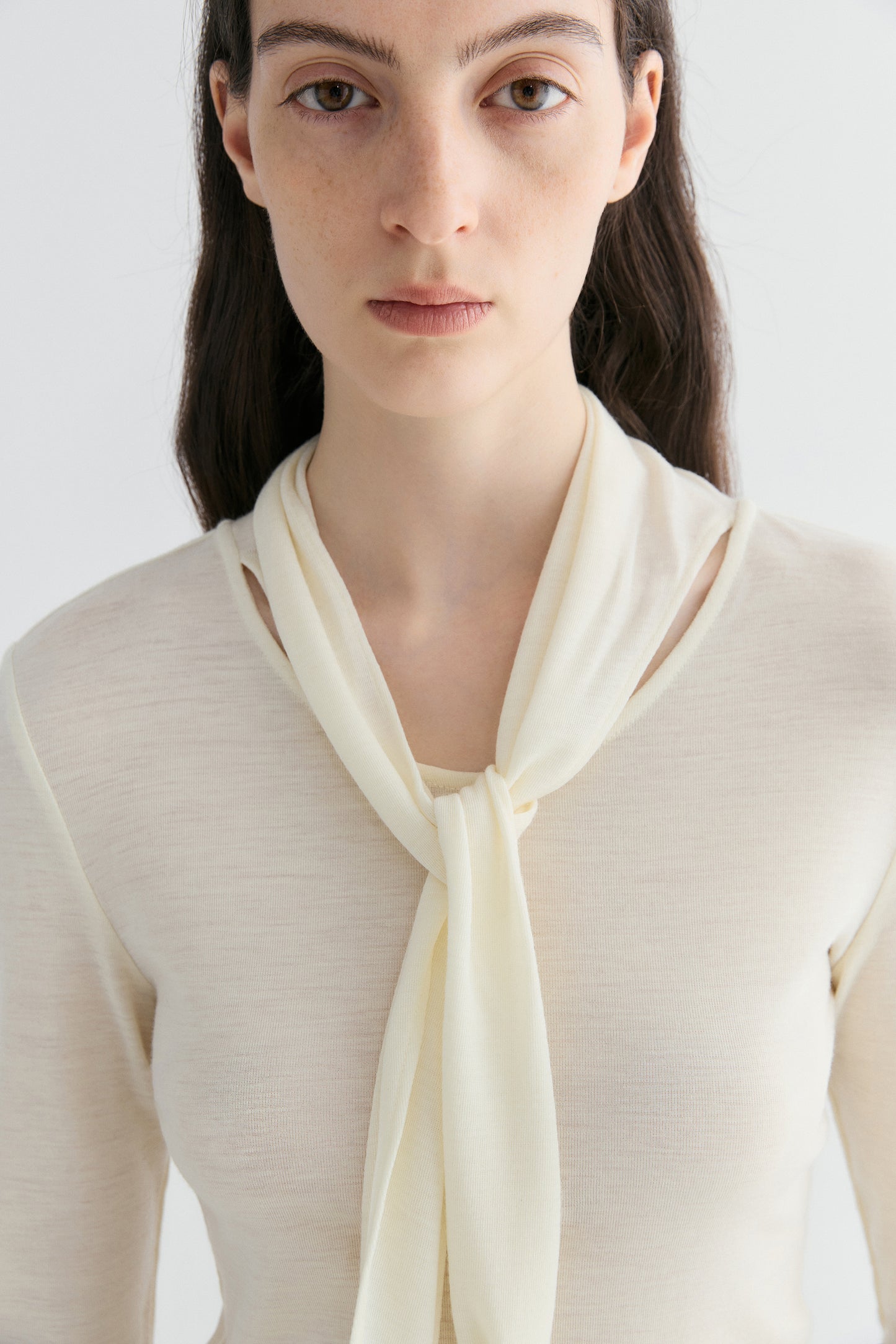 #color_off white