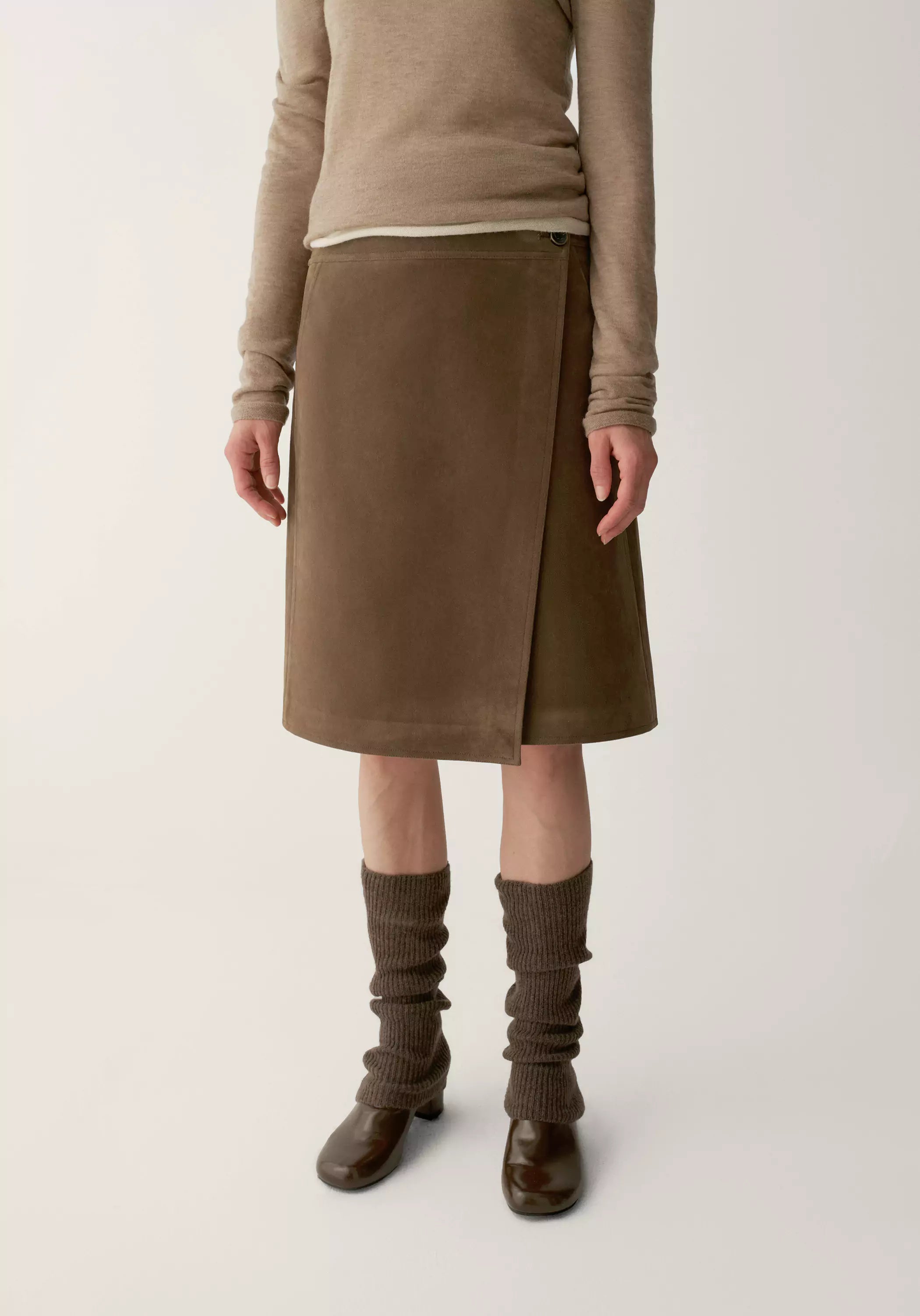#color_light brown