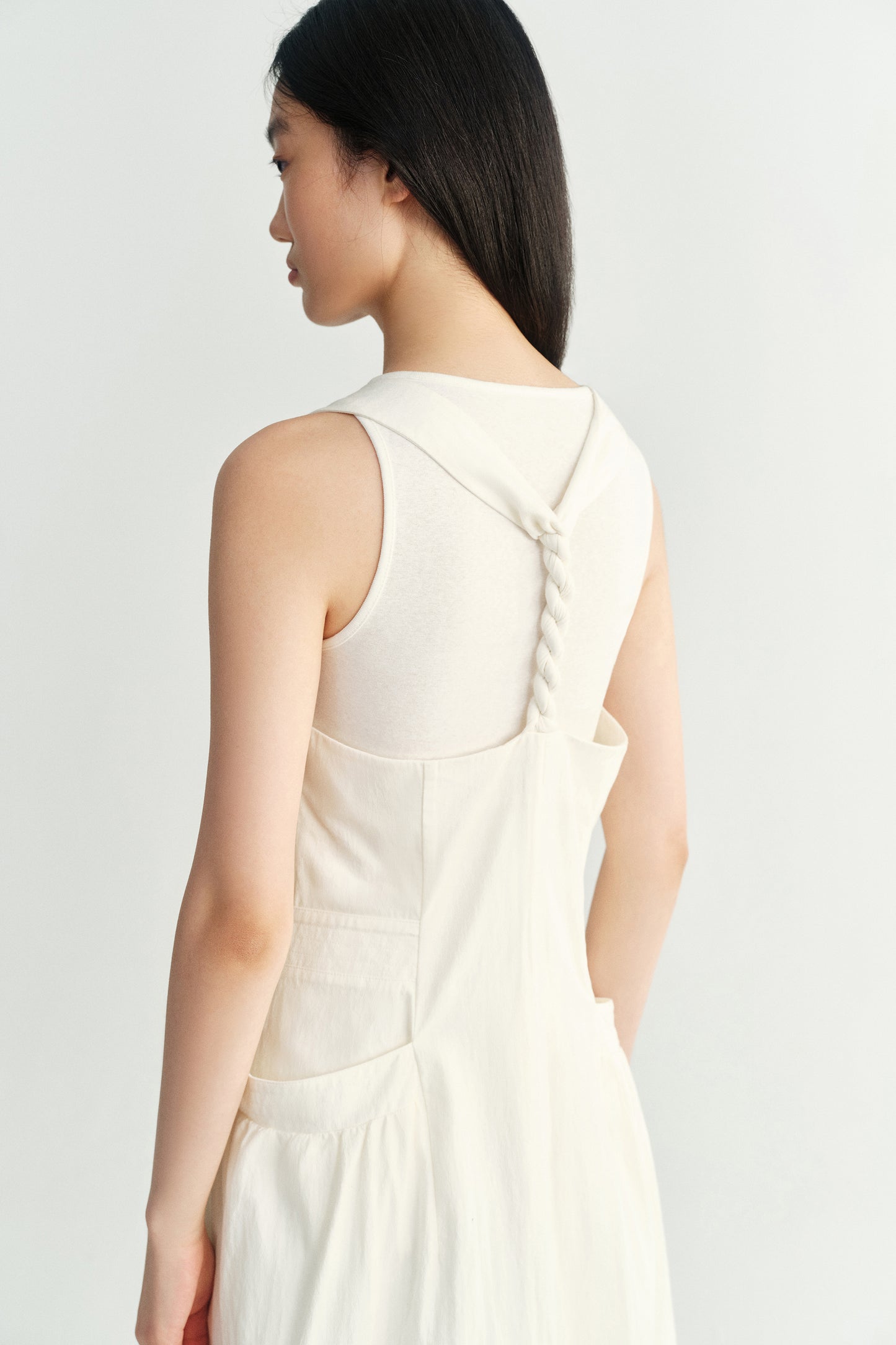 #color_off white
