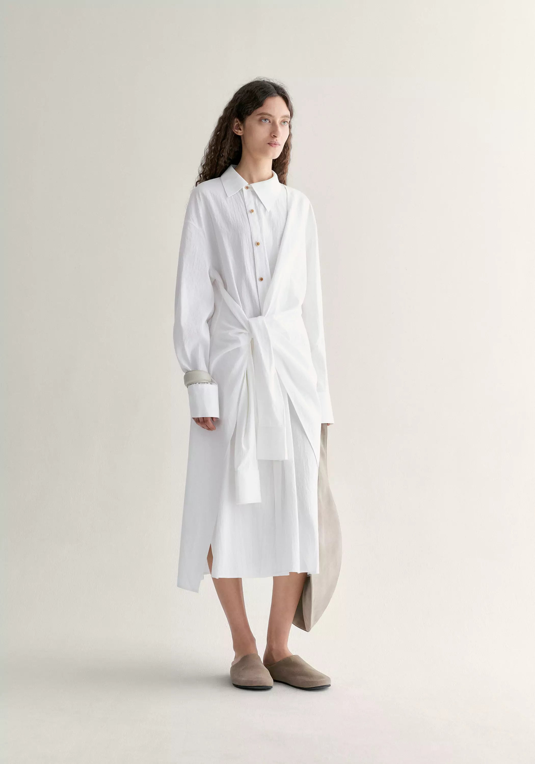#color_off white