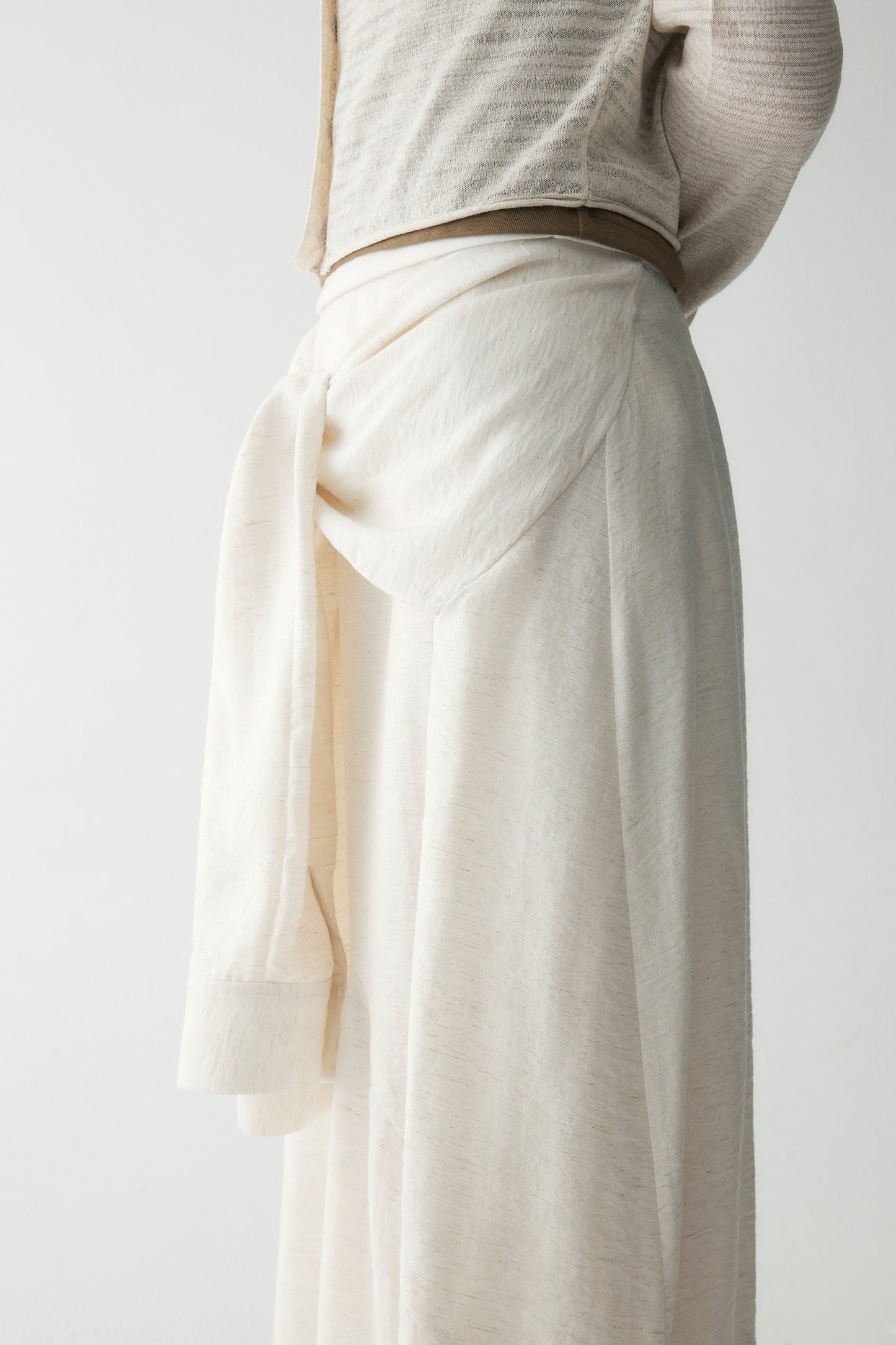 #color_off white