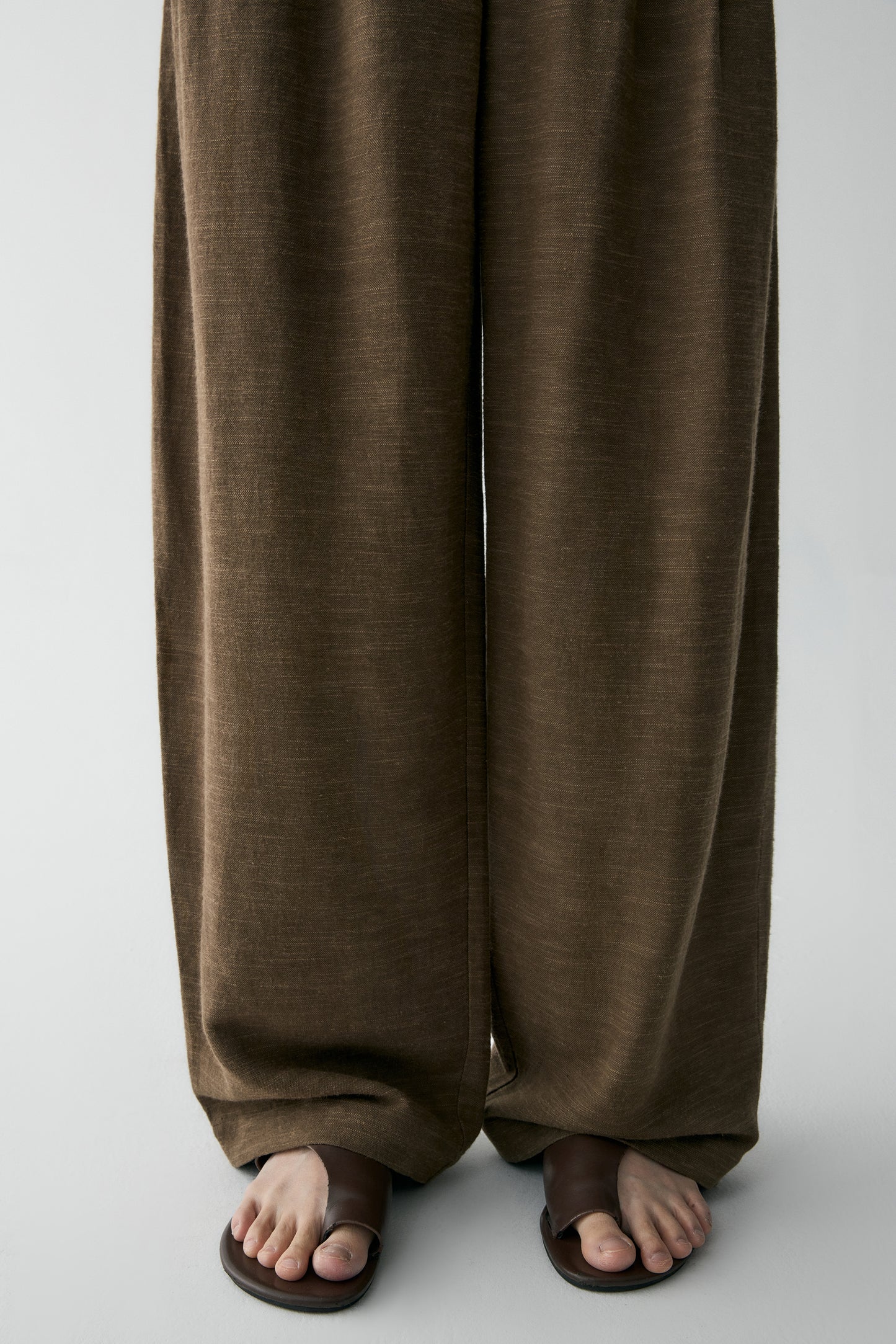 Pleated Straight-leg Pants