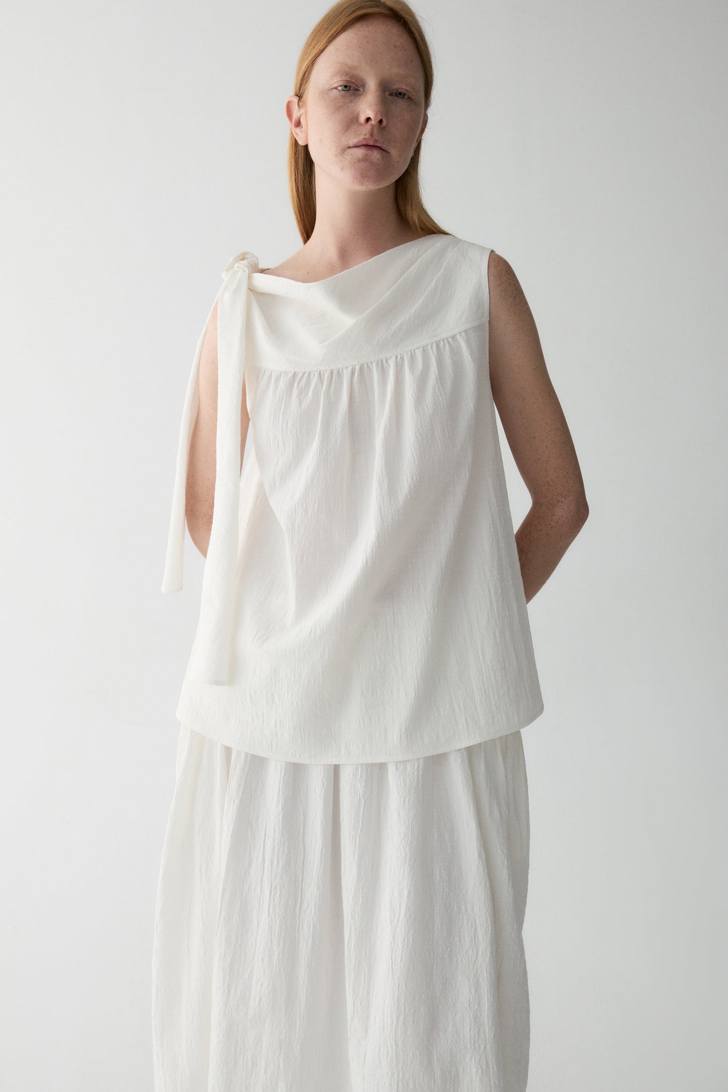 #color_off white