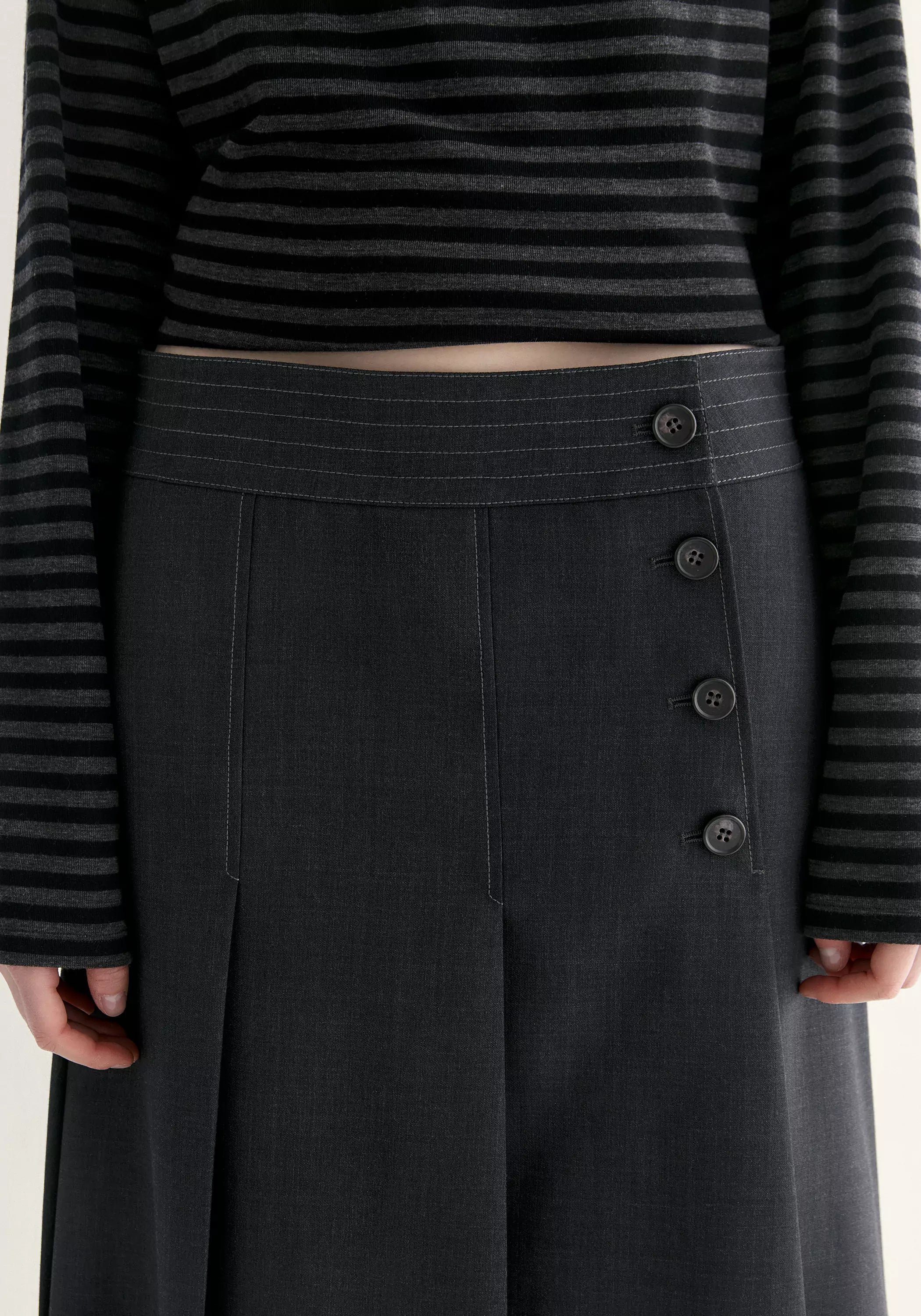 #color_dark gray