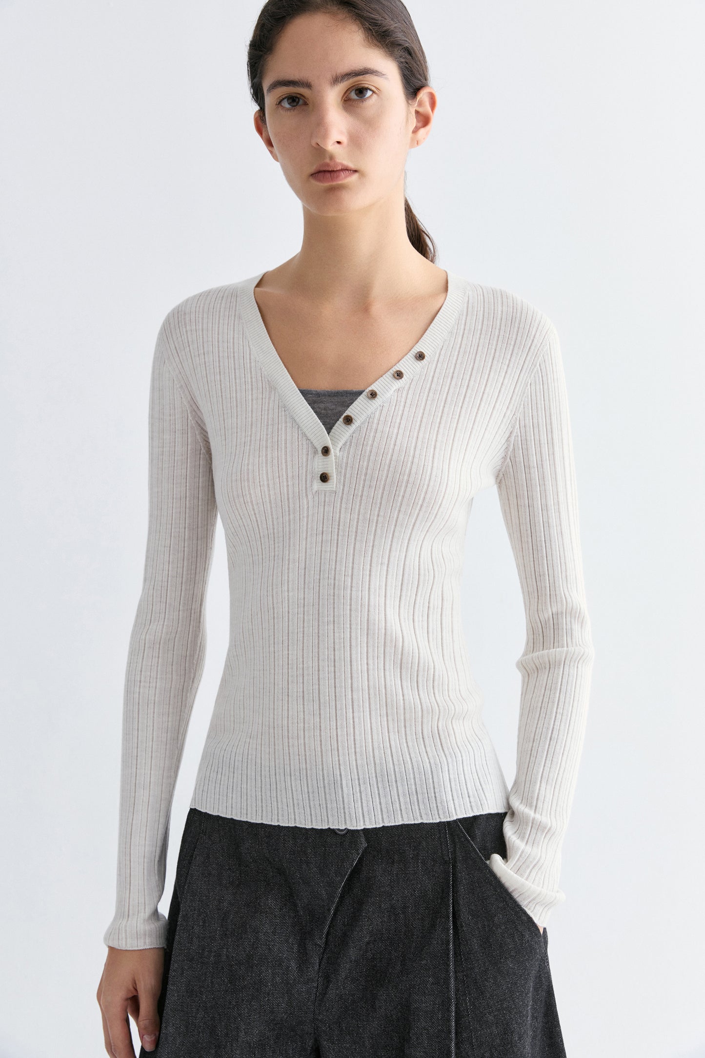 #color_off white