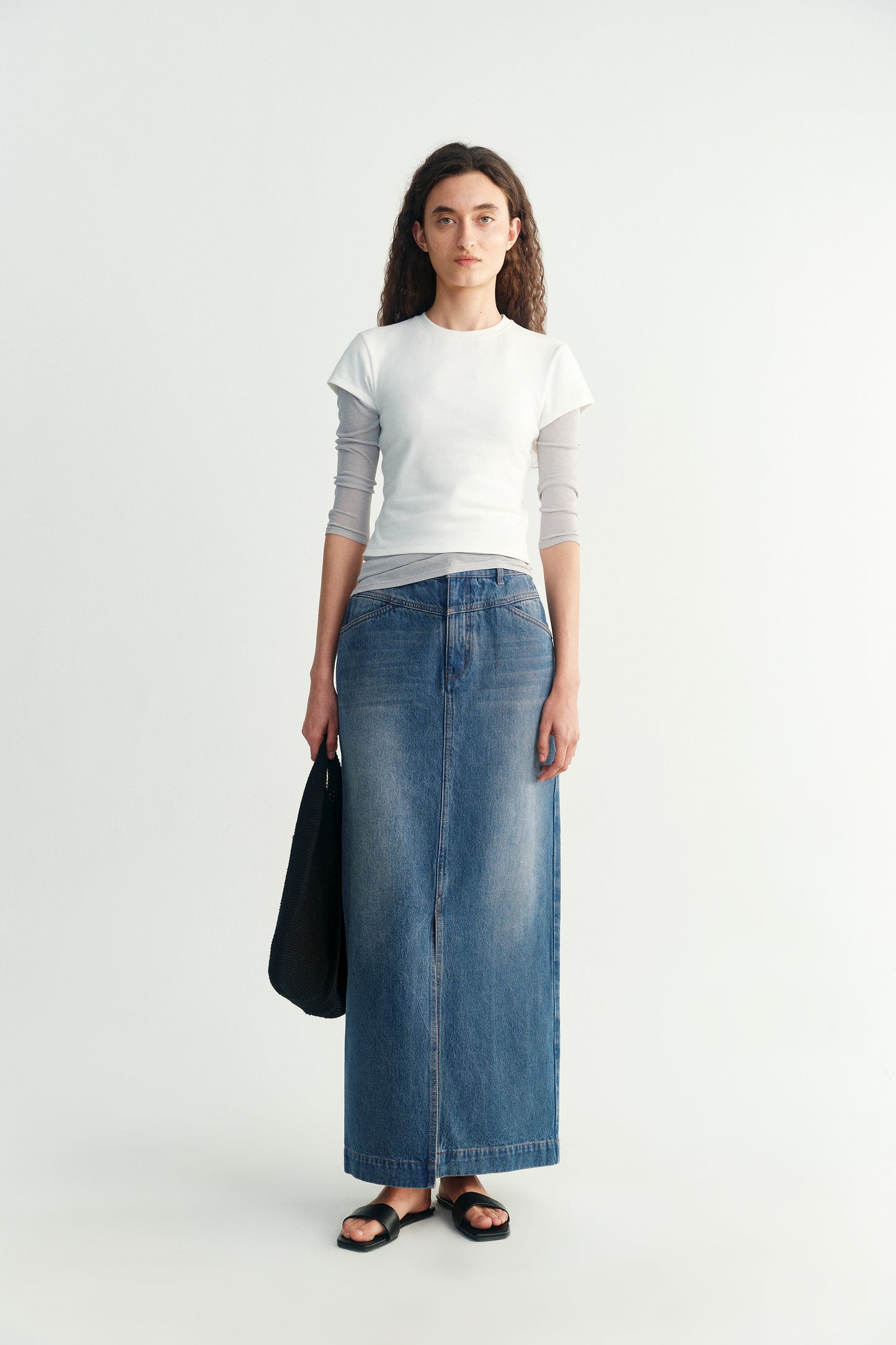 #color_off white