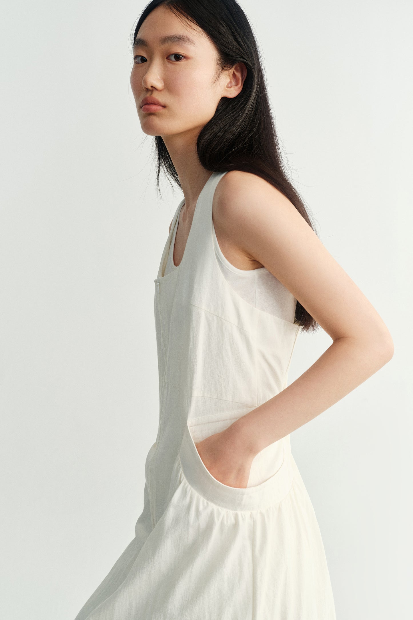 #color_off white