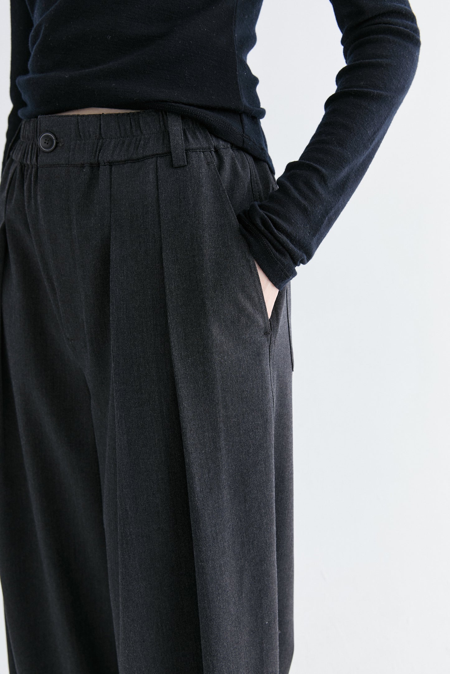 #color_black ash
