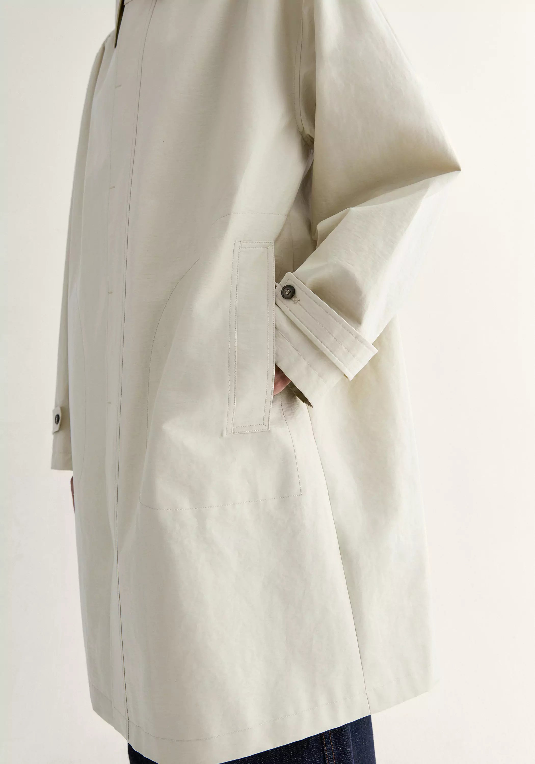 #color_cream white