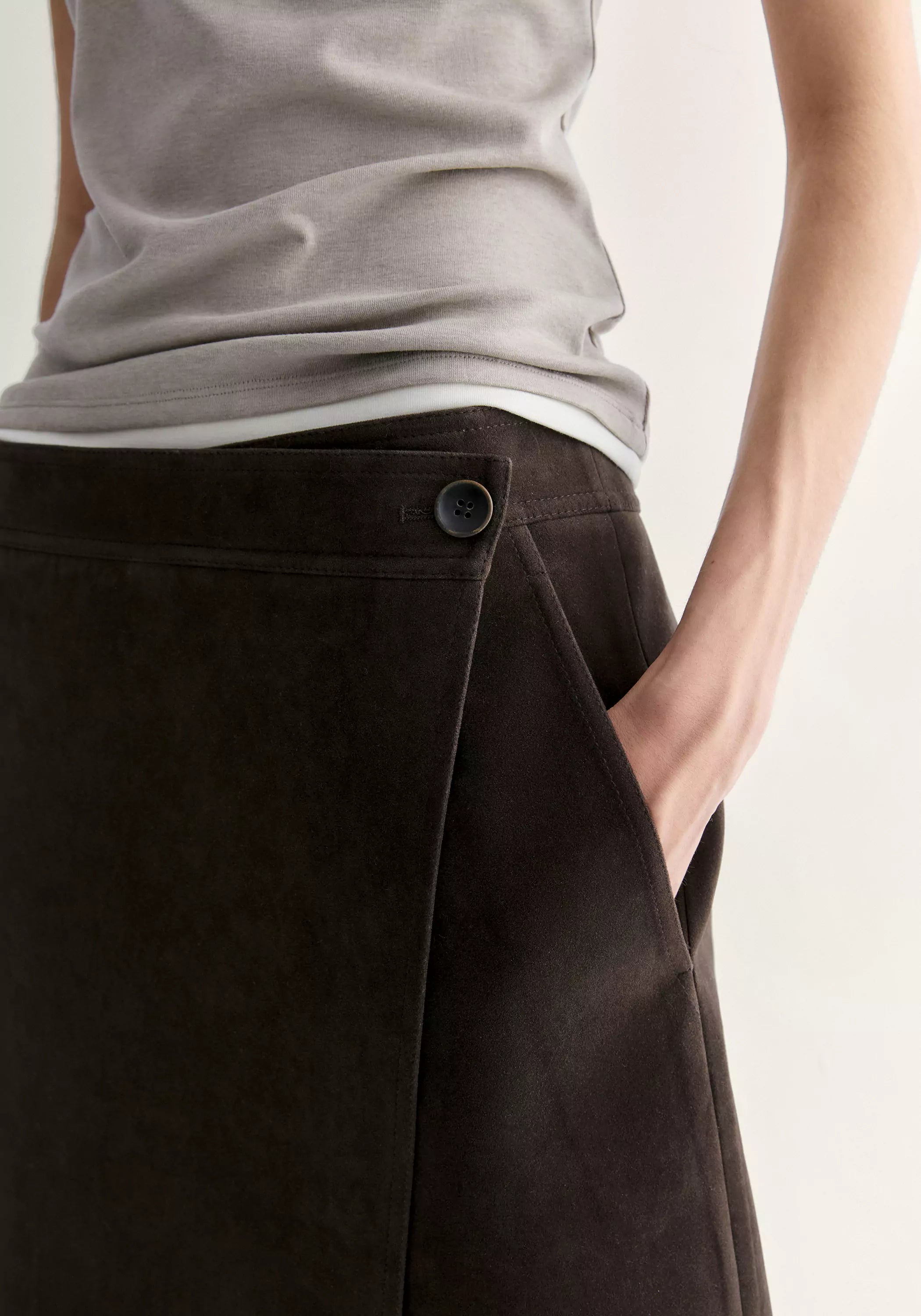#color_raw umber