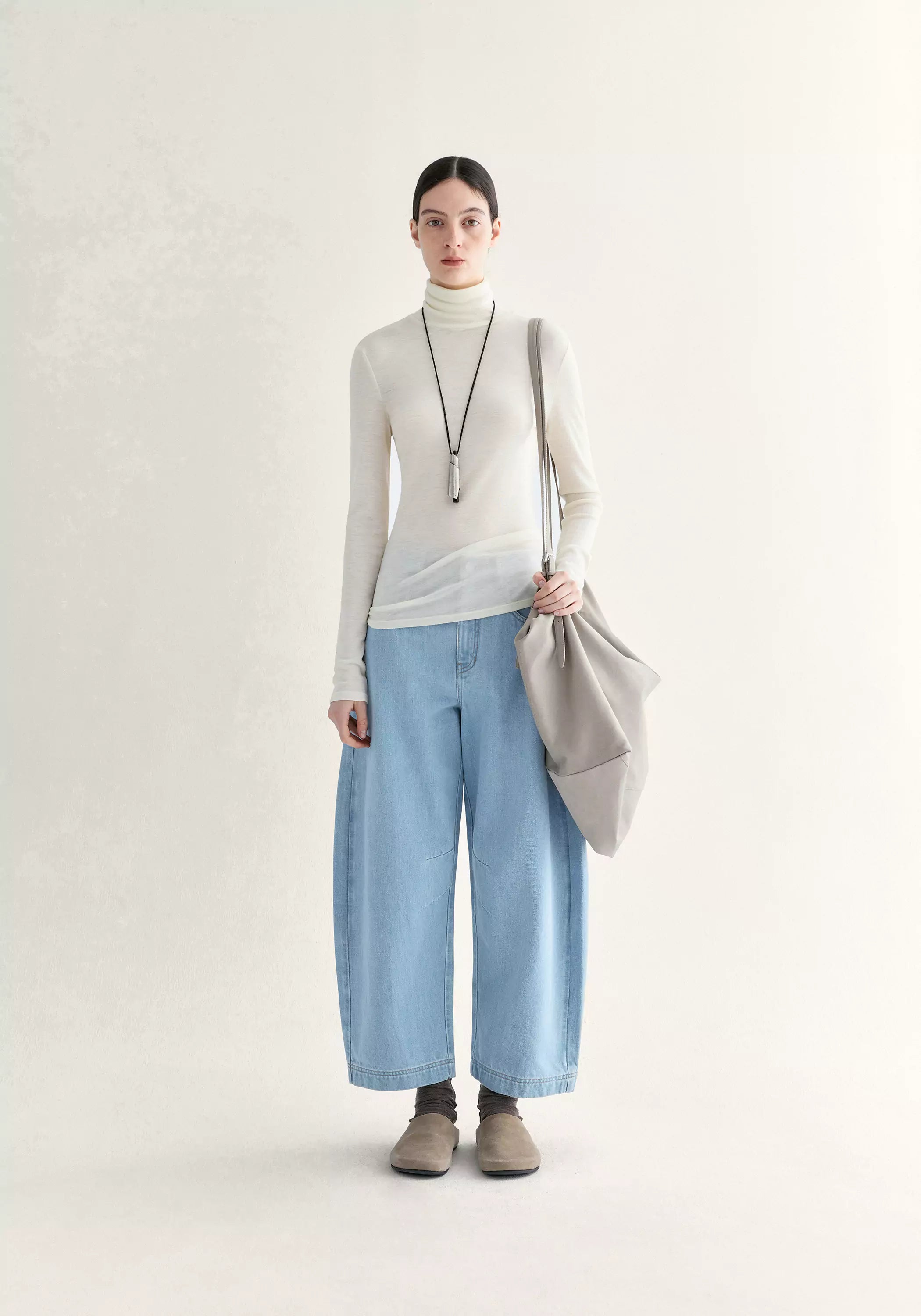 #color_off white