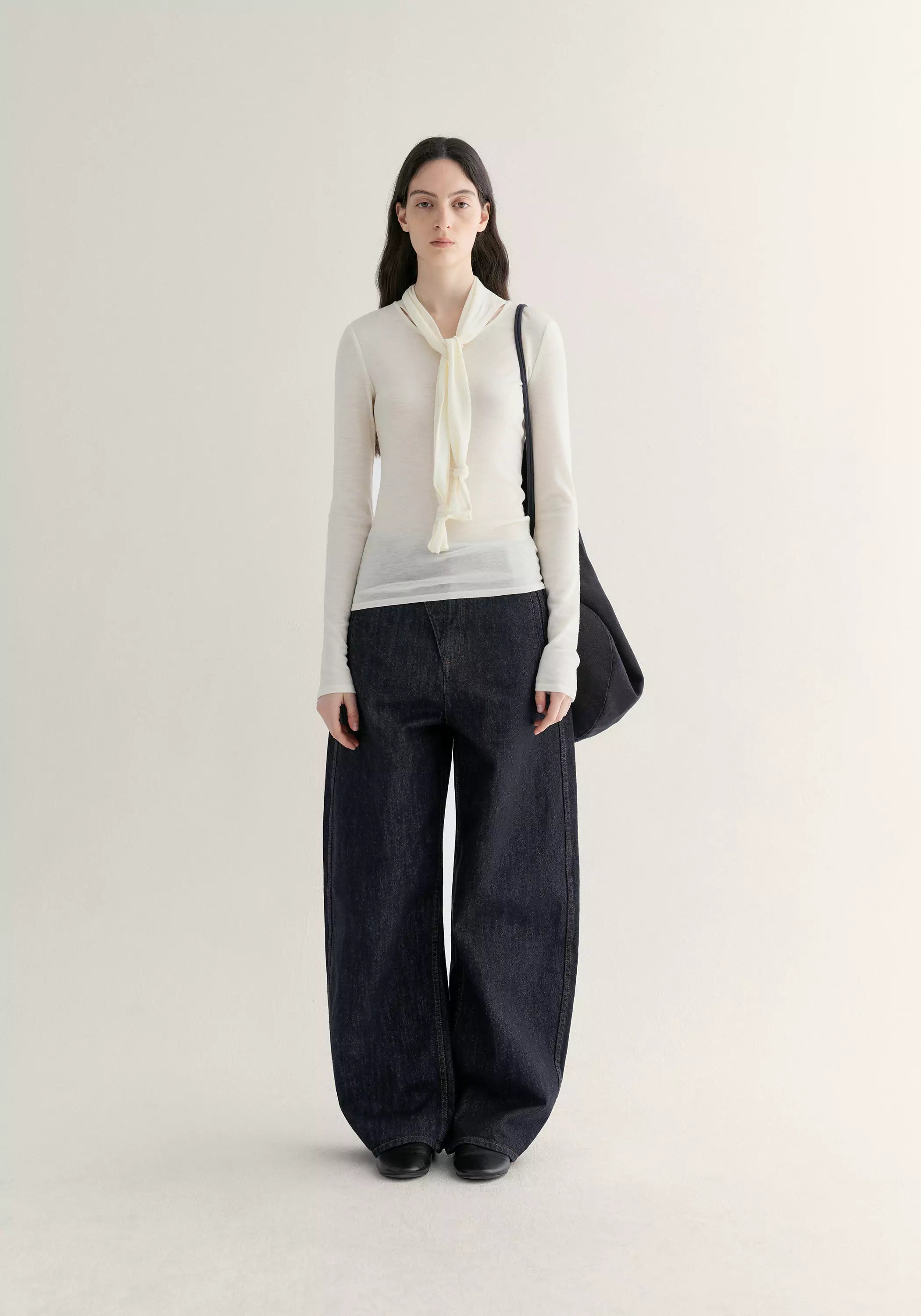 #color_off white