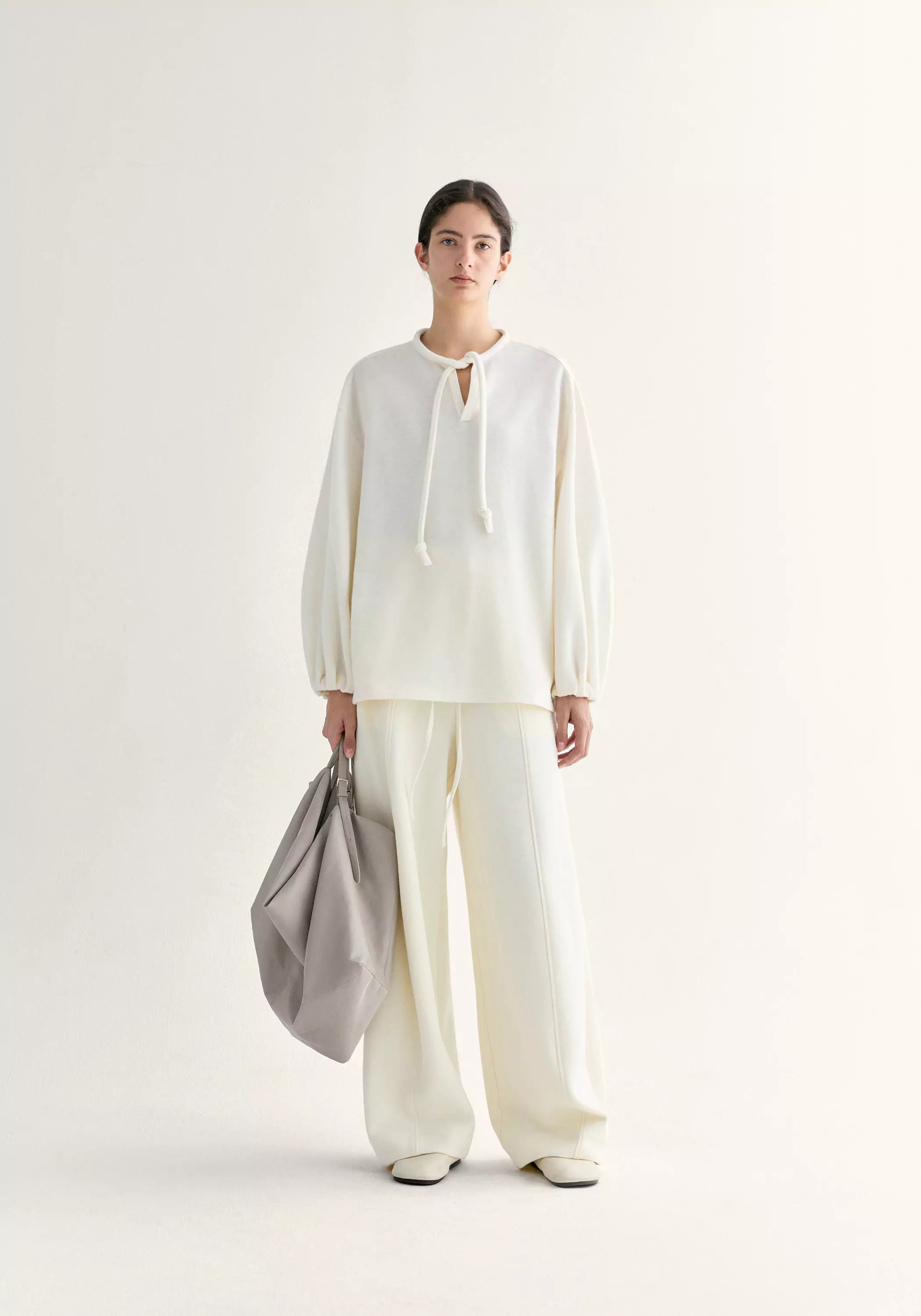 #color_cream white