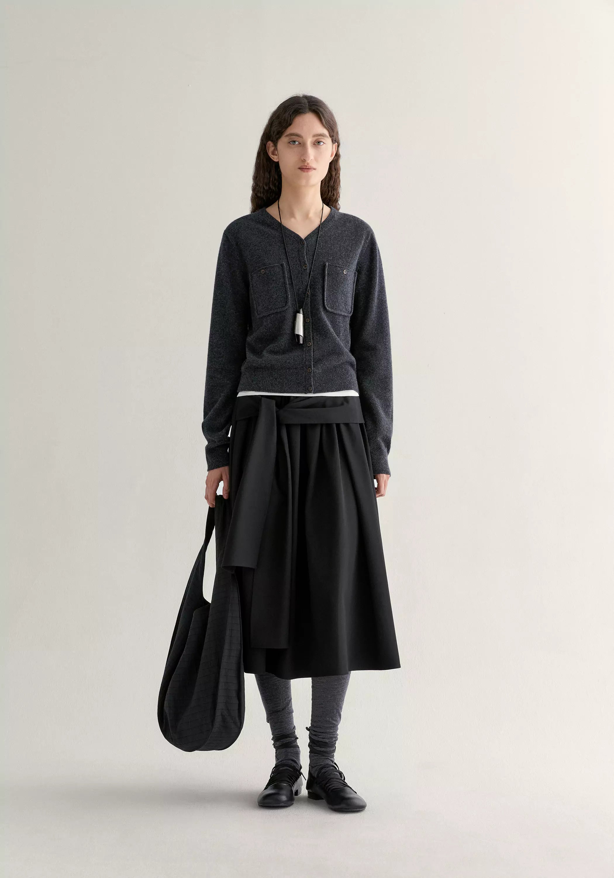 #color_black ash