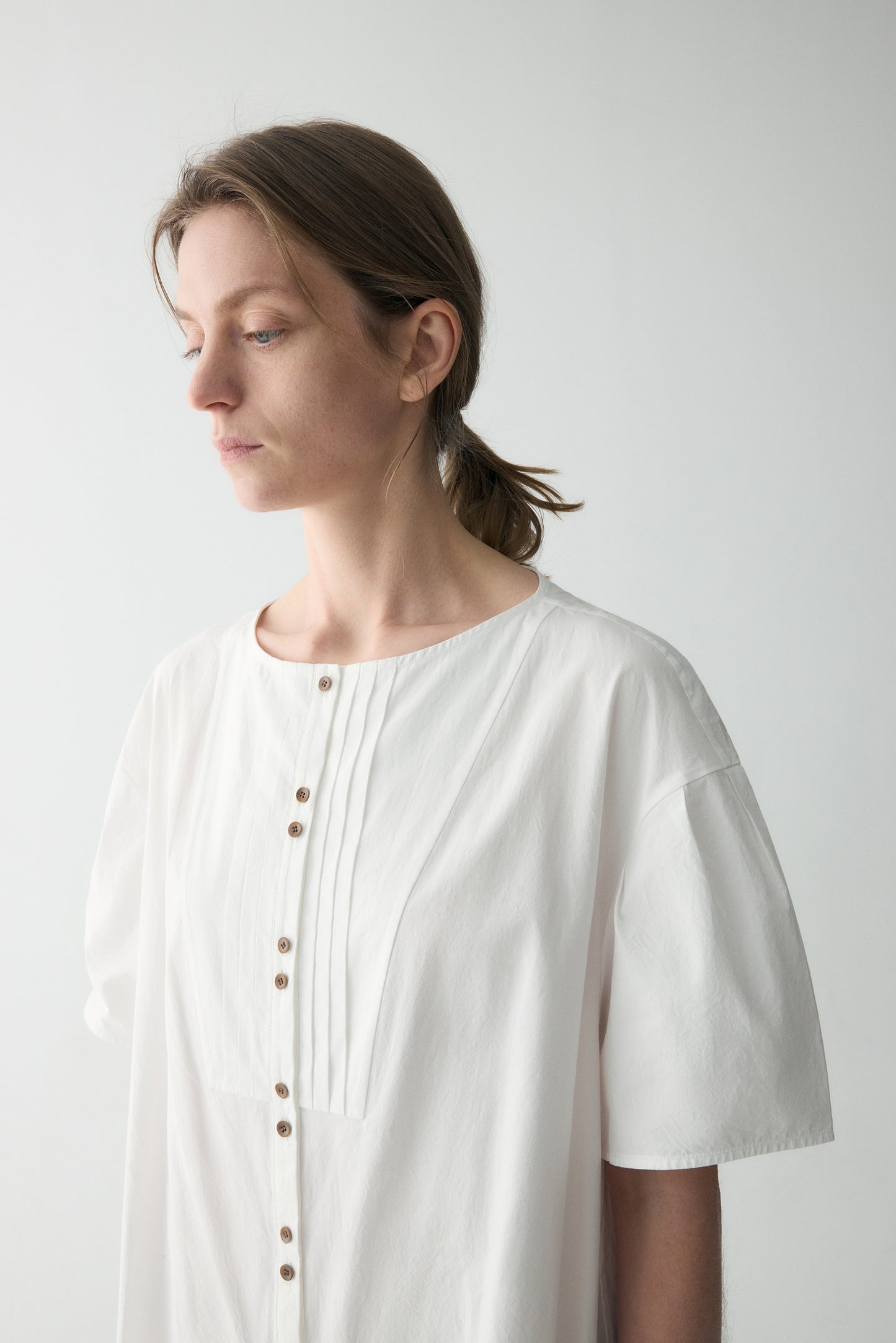#color_off white