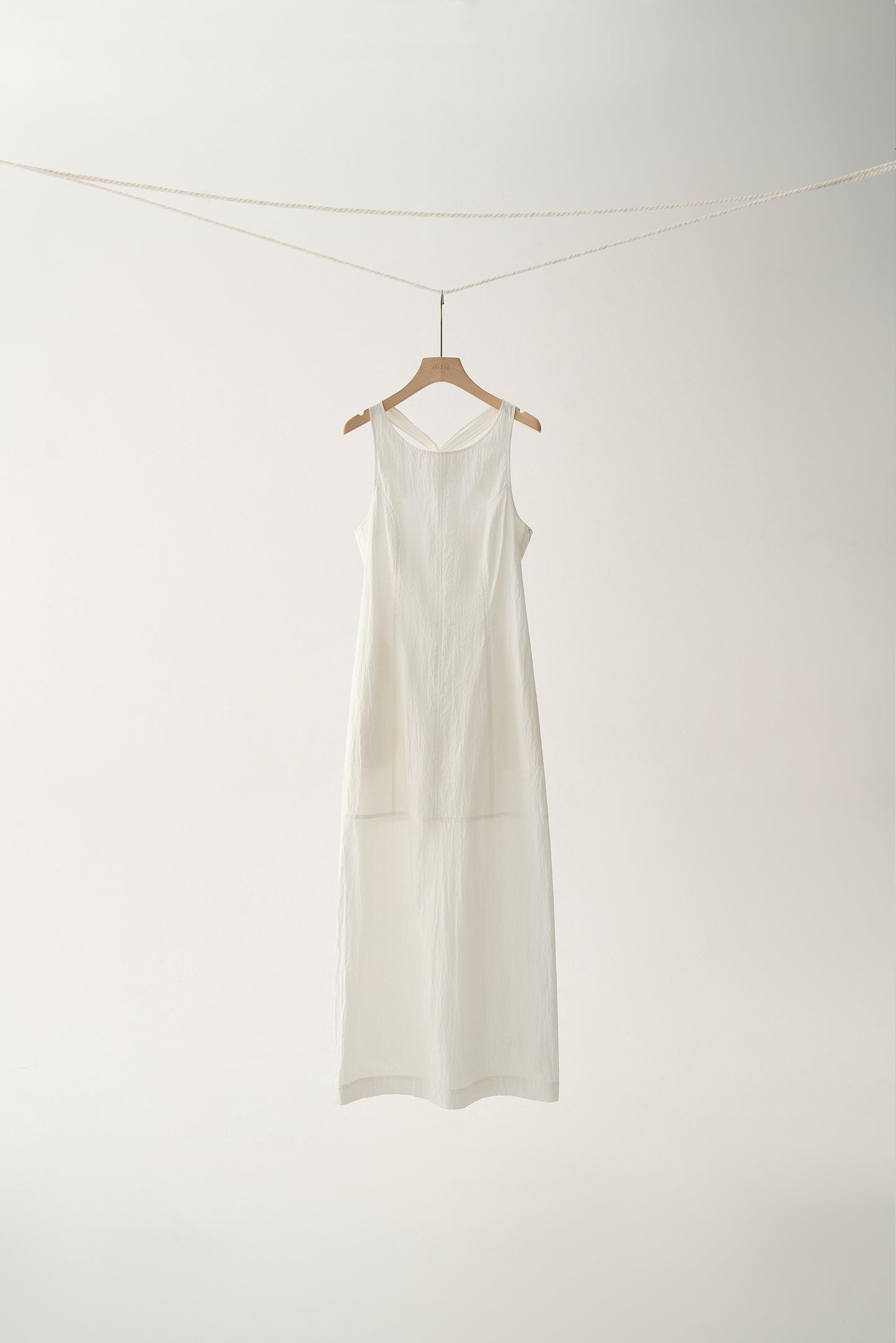 #color_off white
