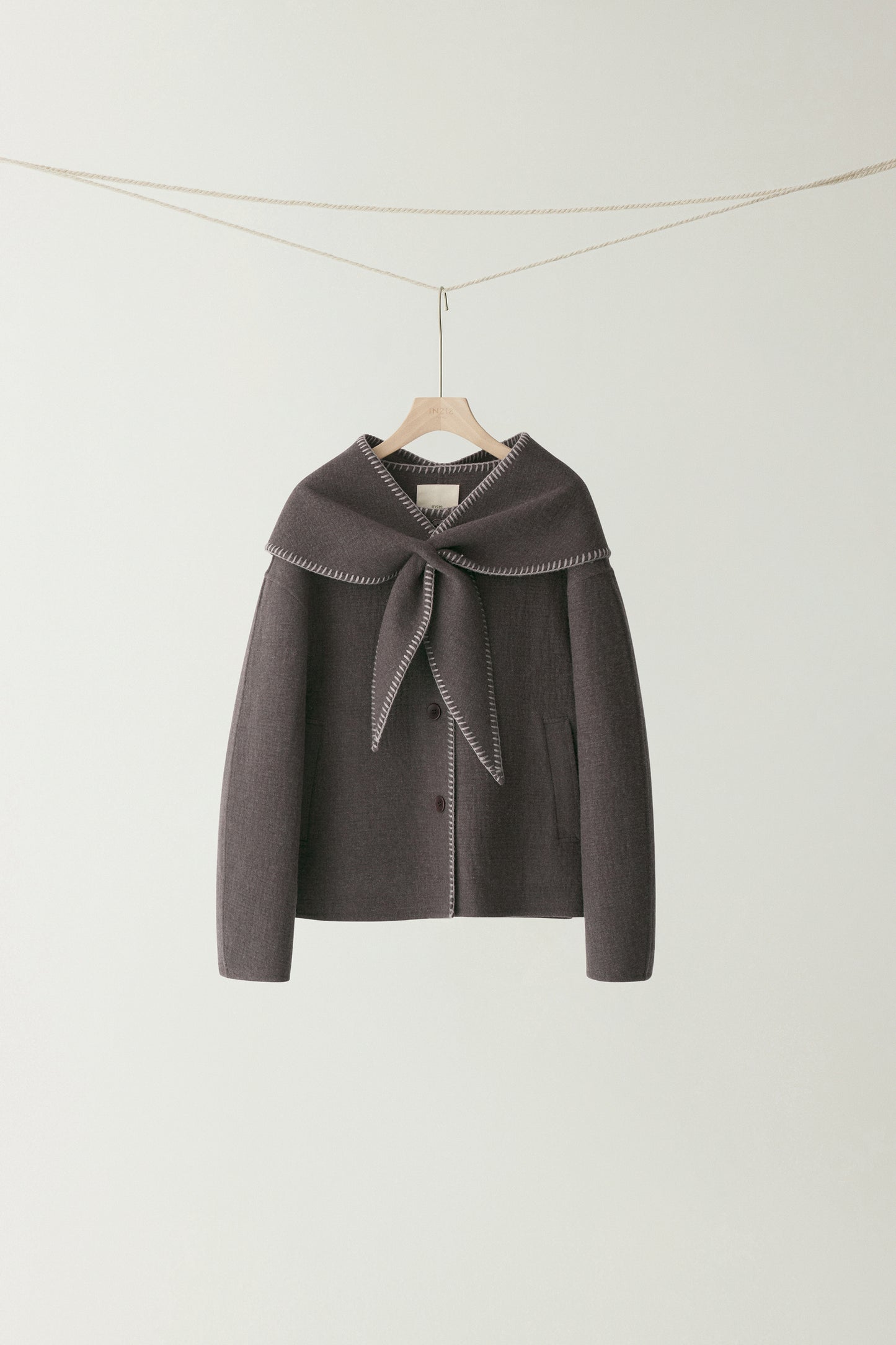 #color_mid gray
