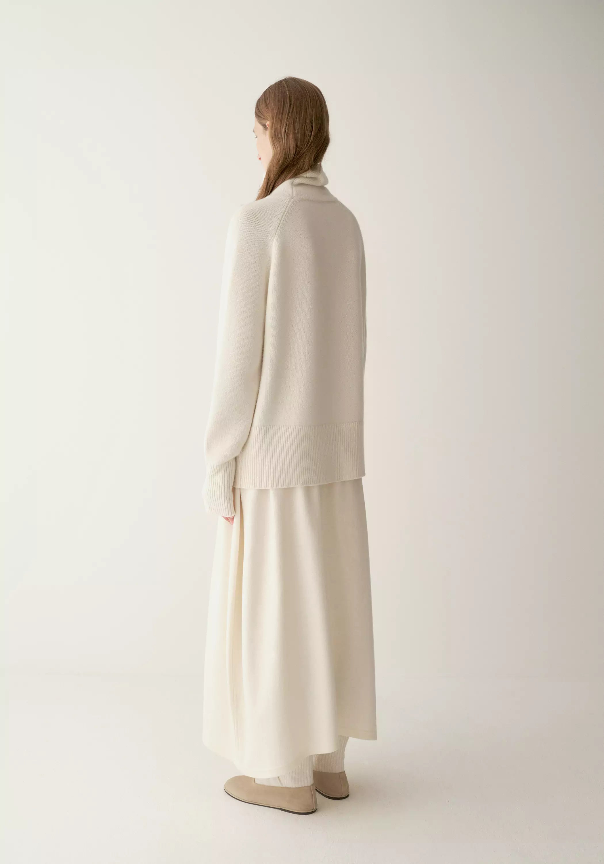 #color_off white