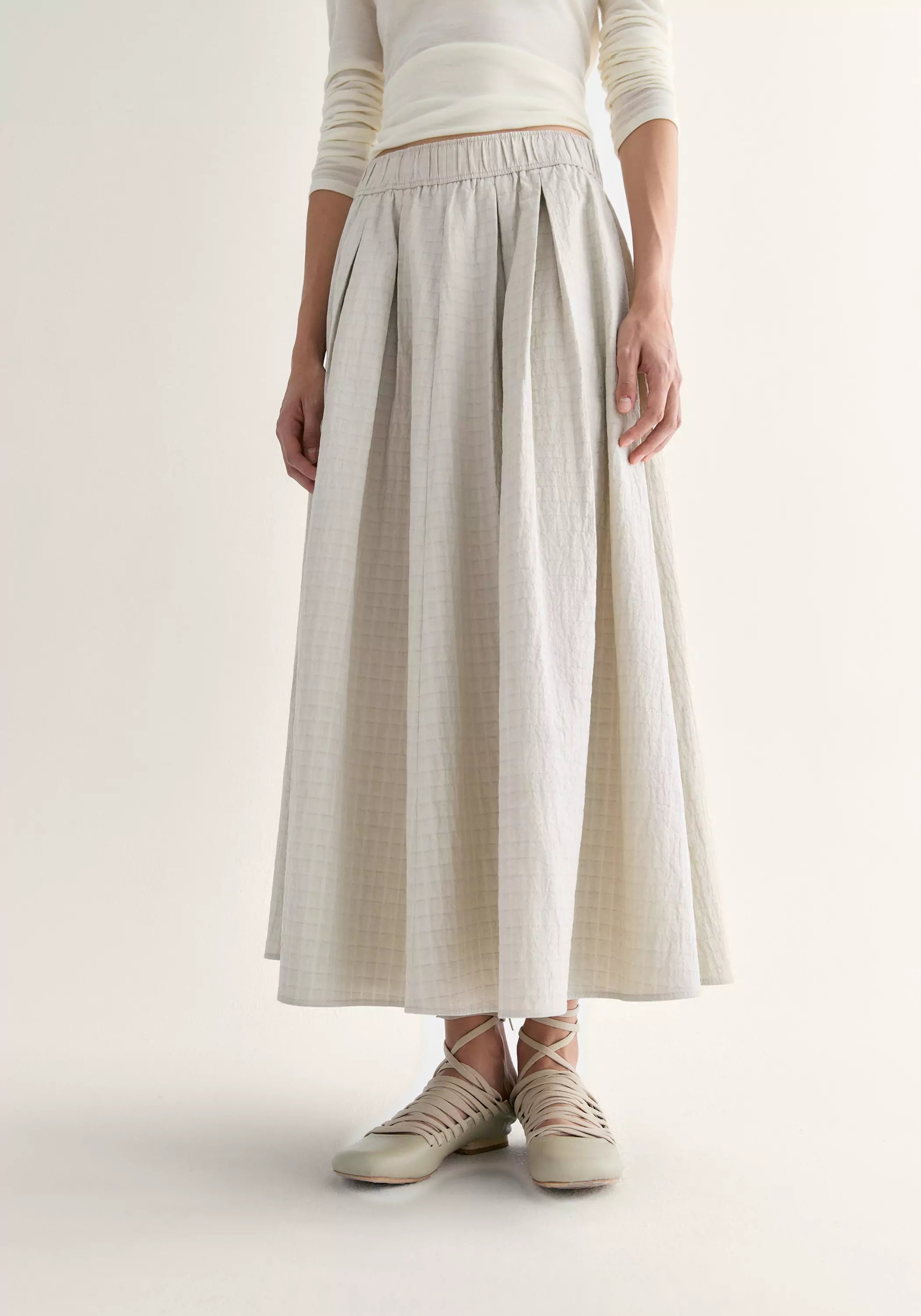 #color_off white