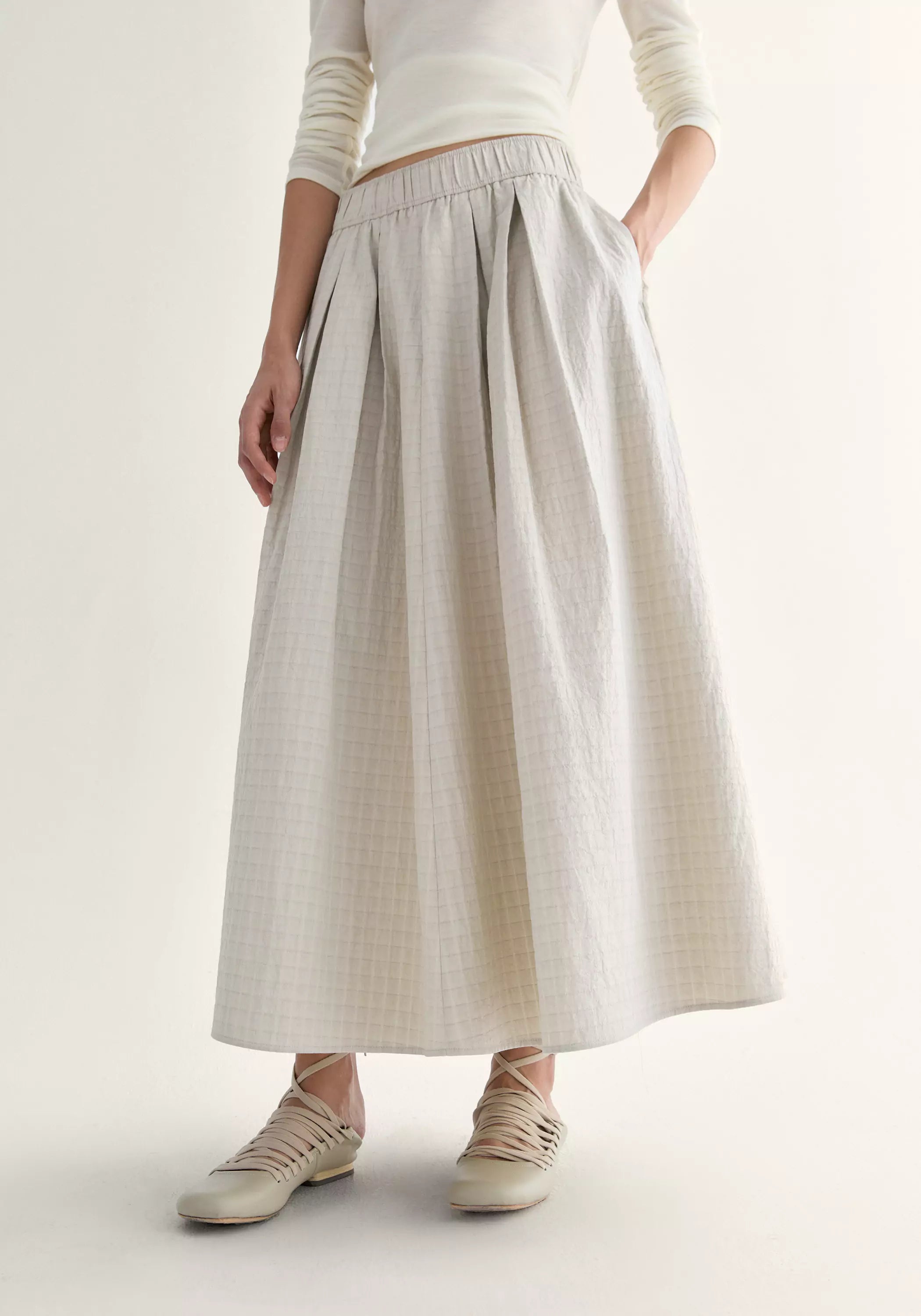 #color_off white