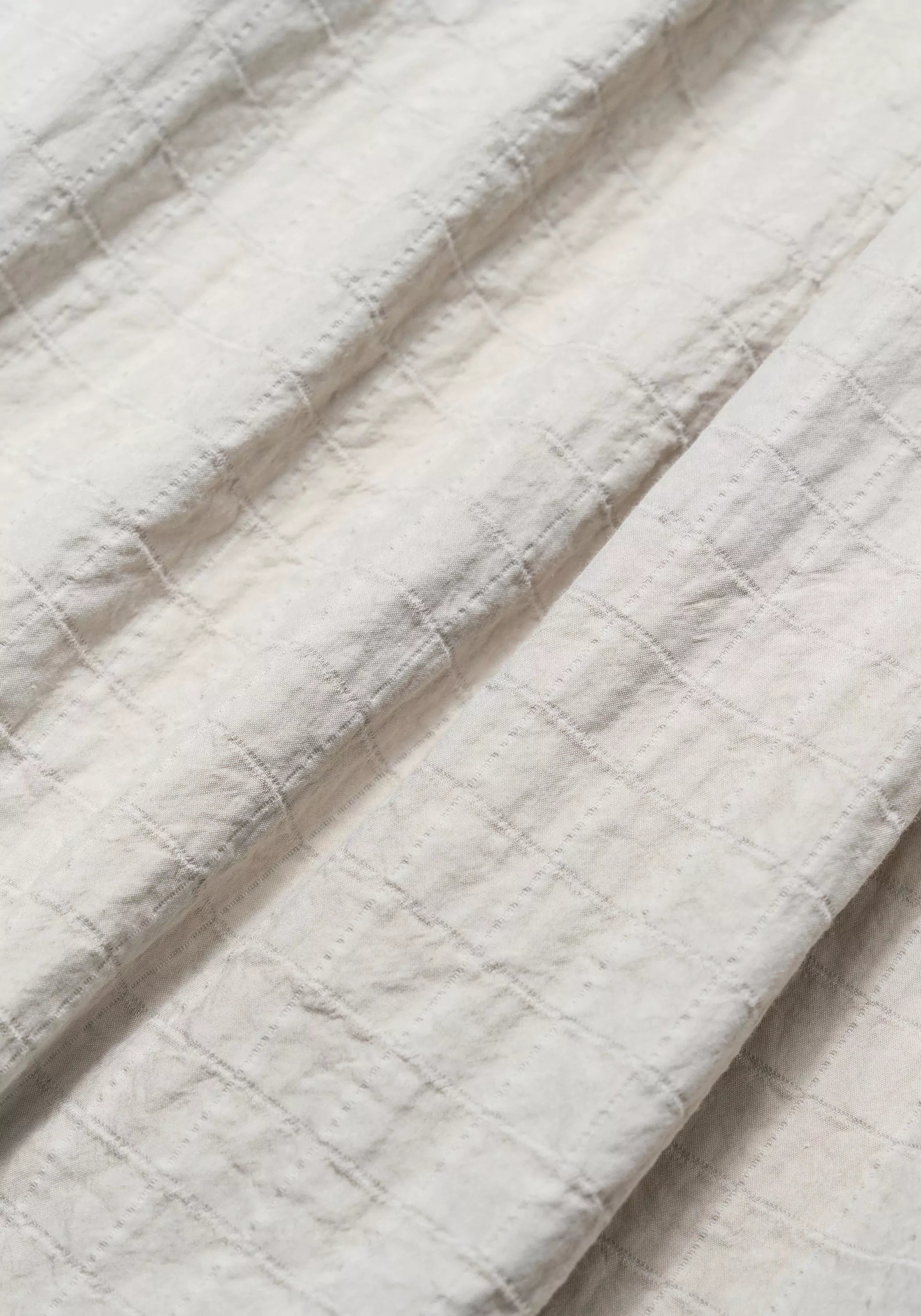 #color_off white