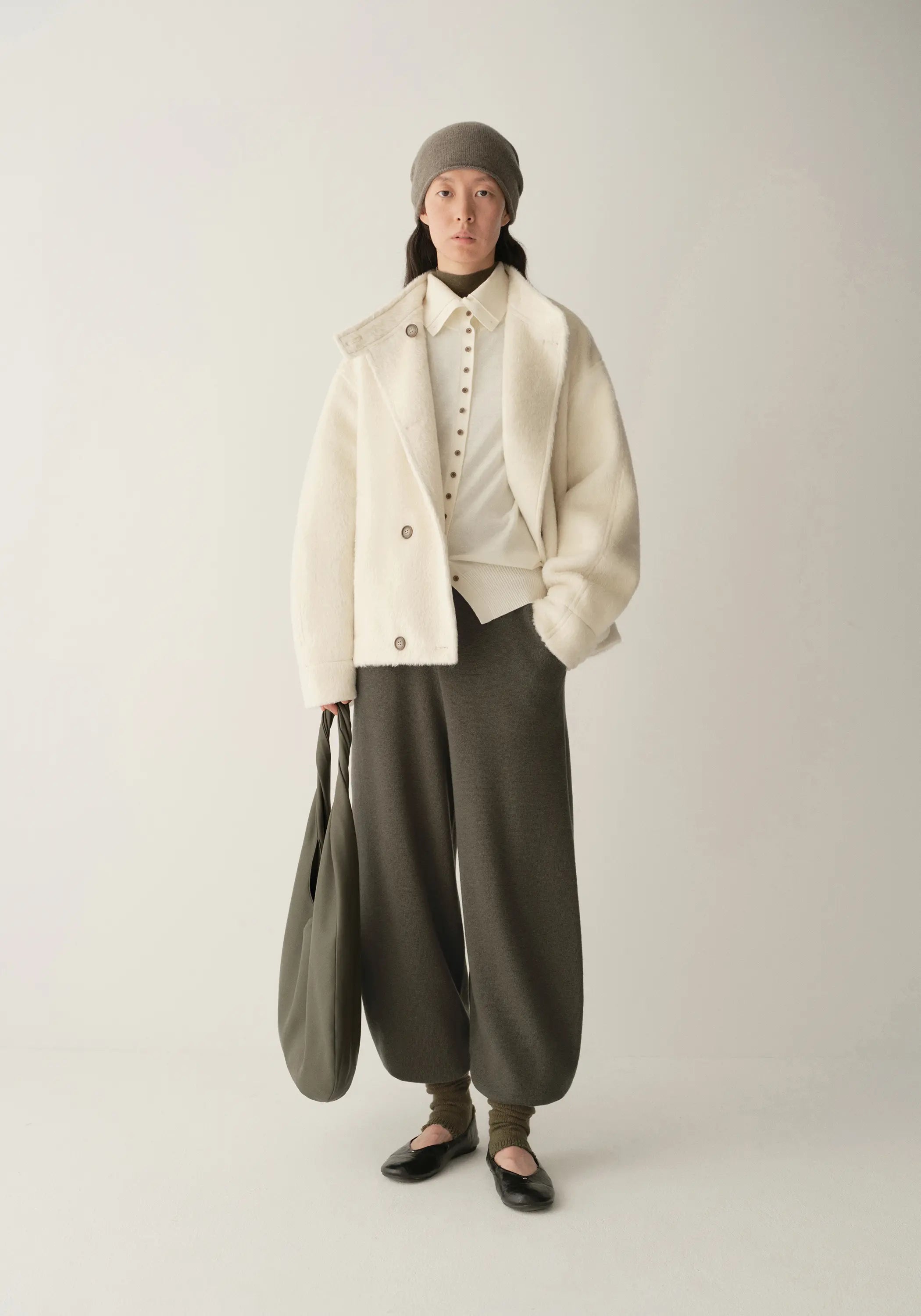 #color_off white