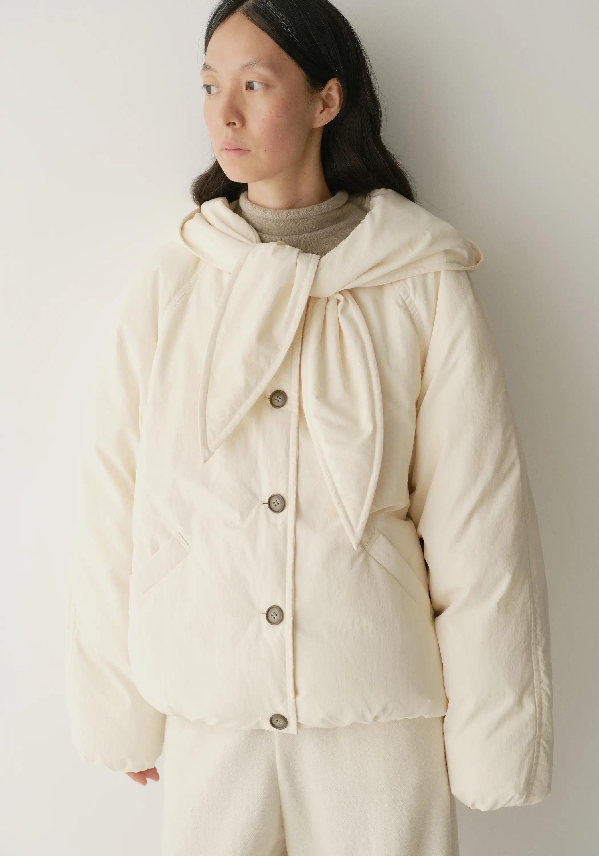 #color_cream white