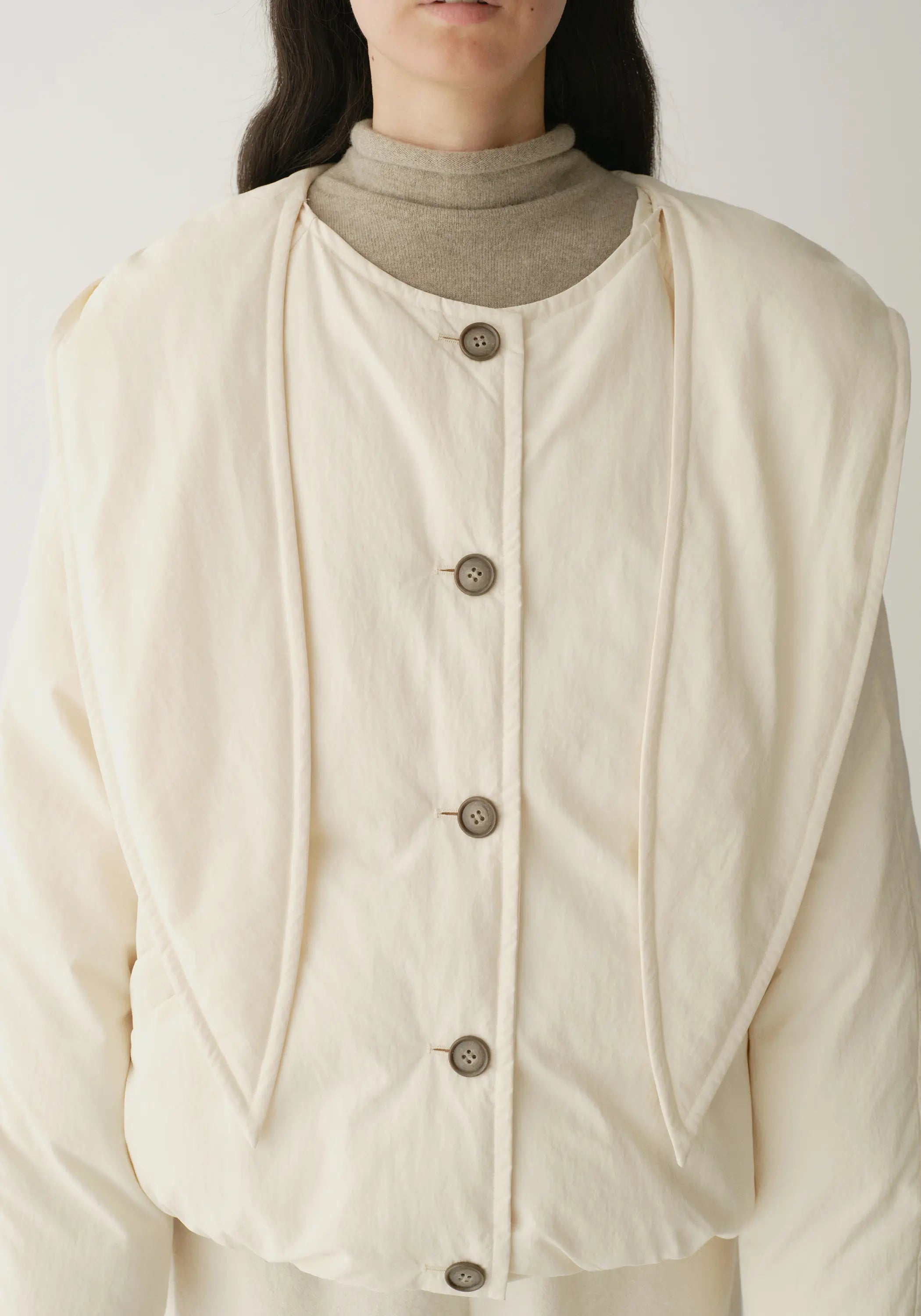 #color_cream white