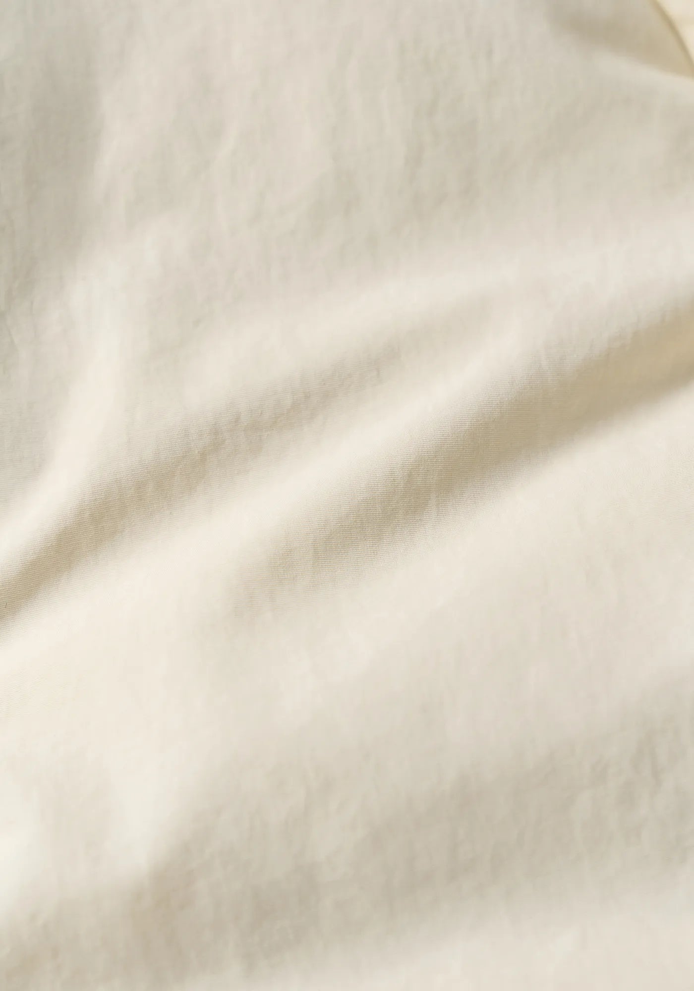 #color_cream white