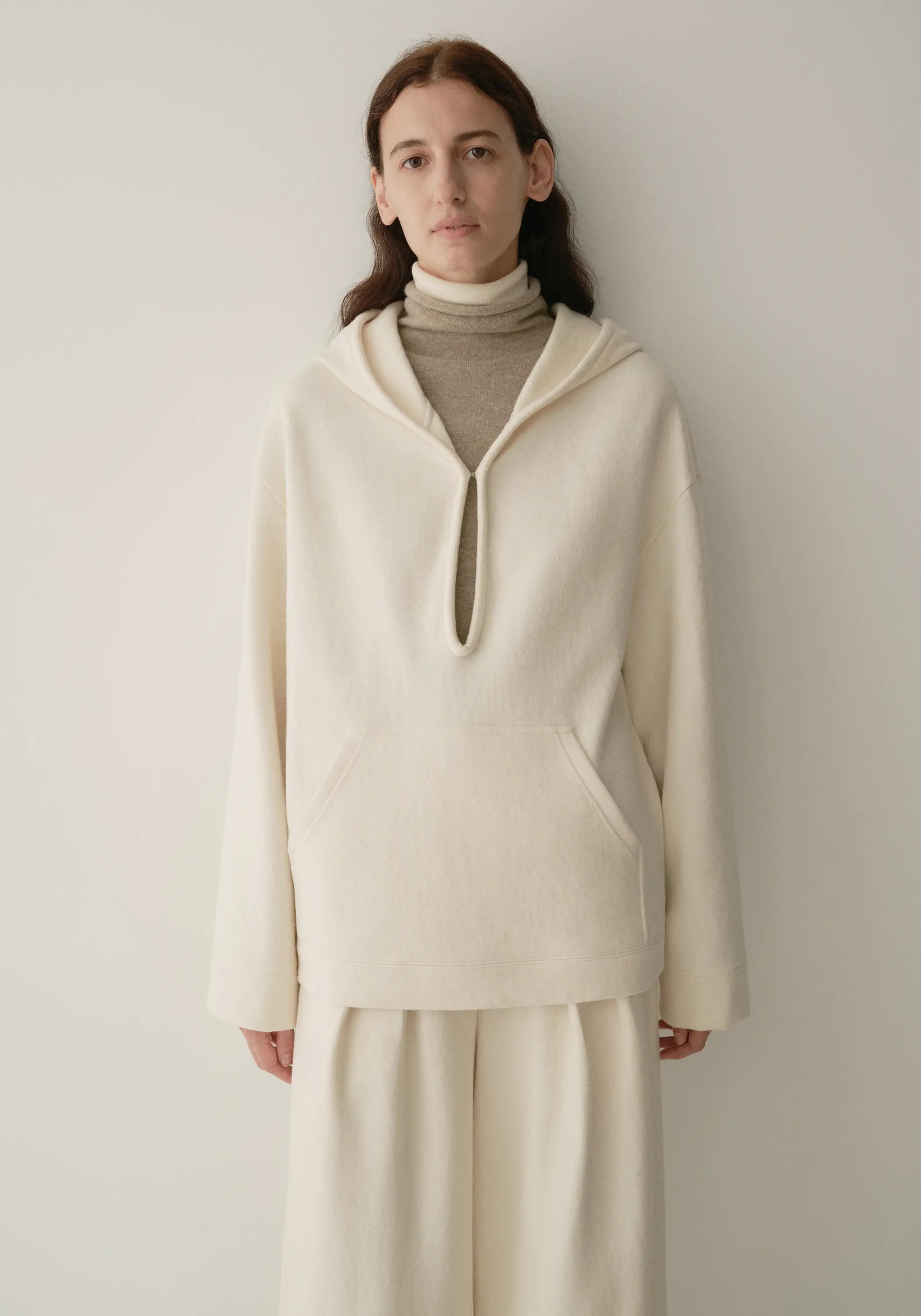 #color_off white