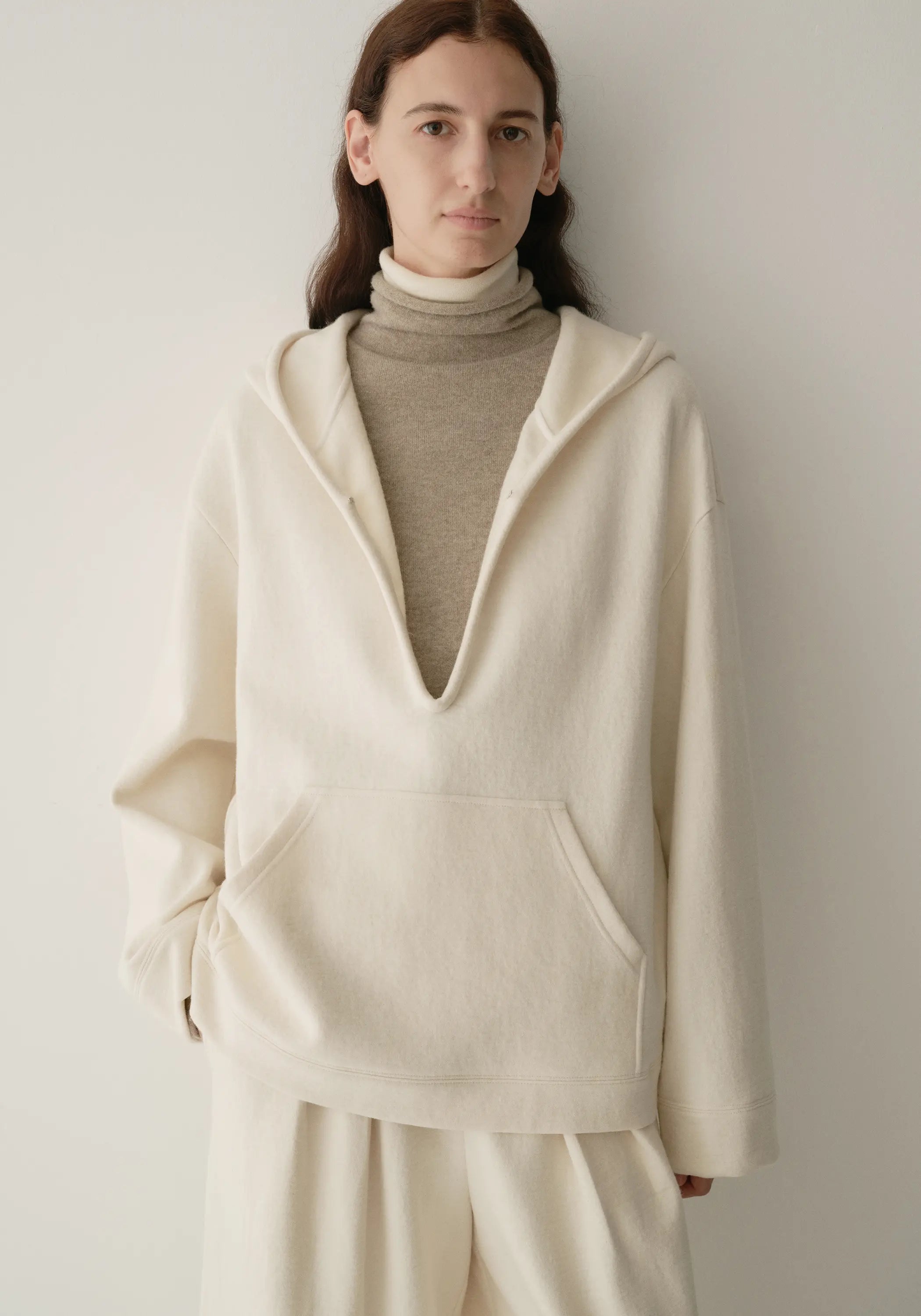 #color_off white