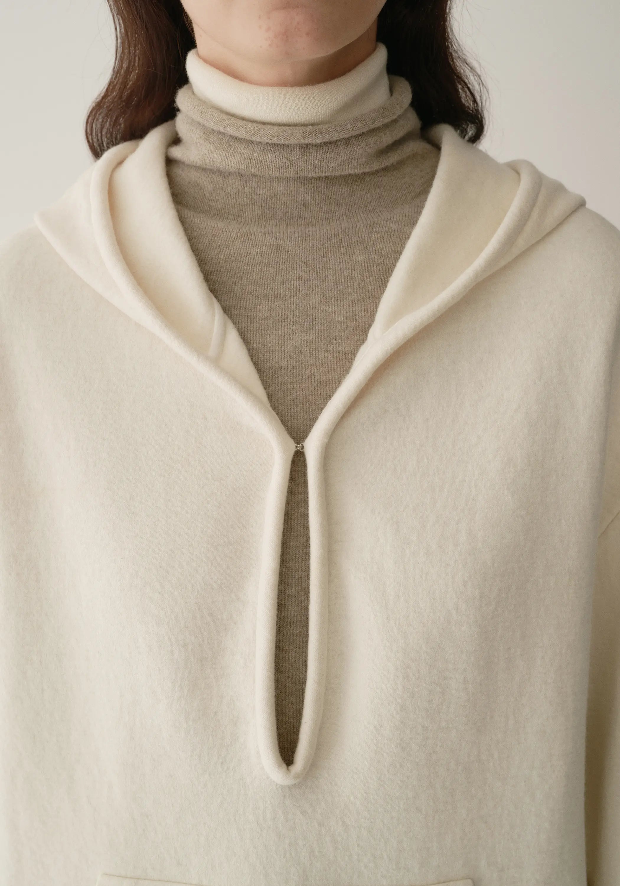 #color_off white