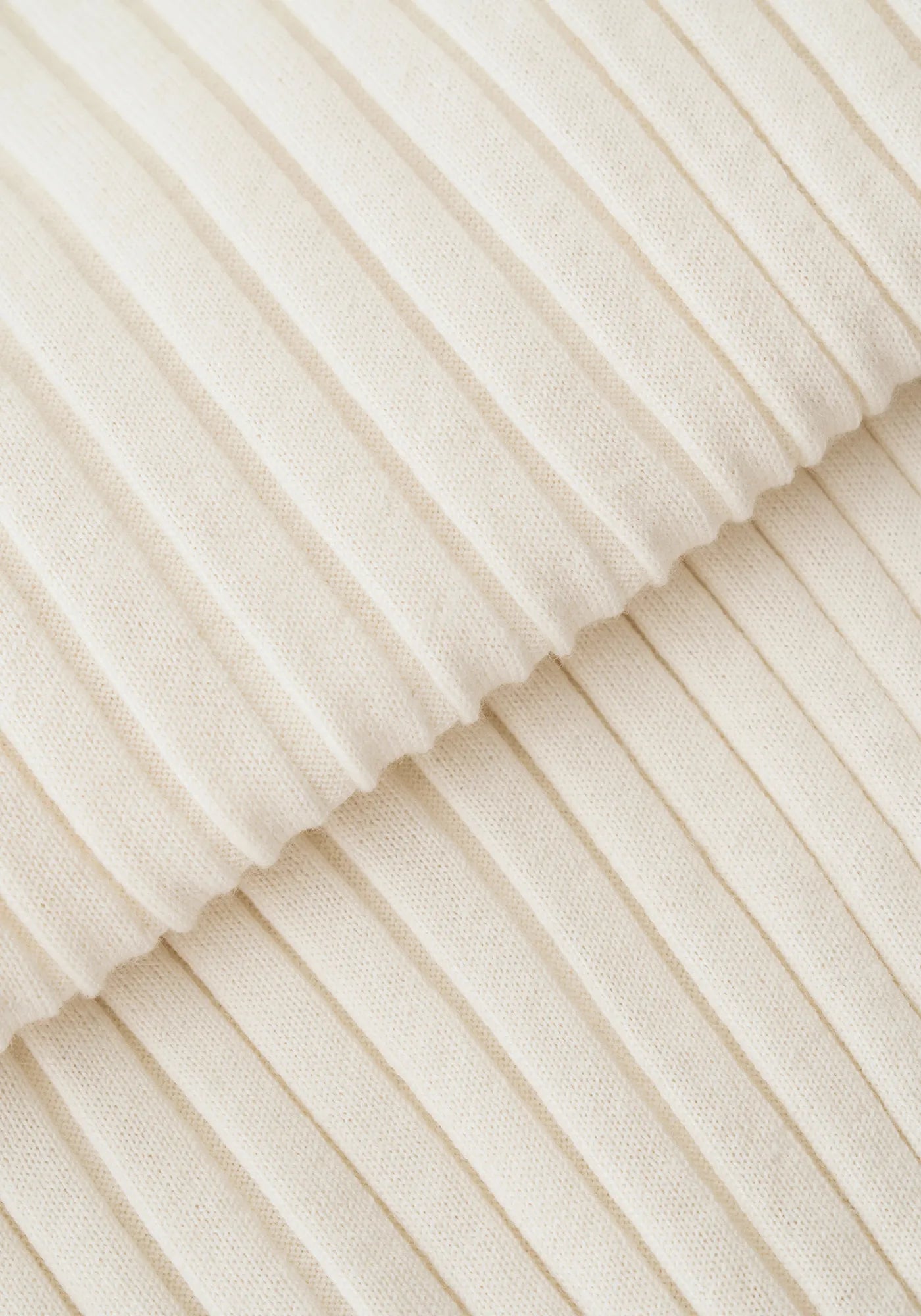#color_off white